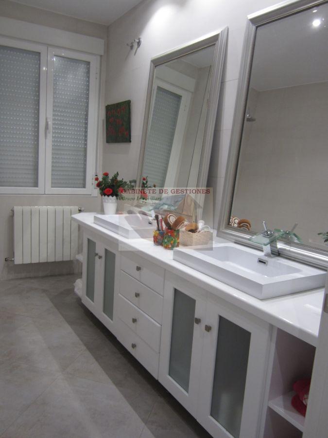 For sale of flat in Albacete