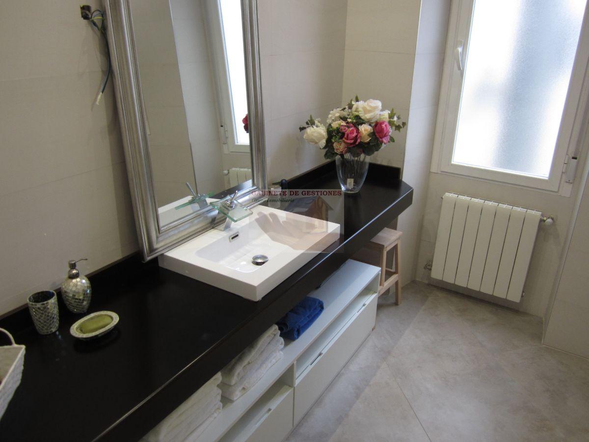 For sale of flat in Albacete