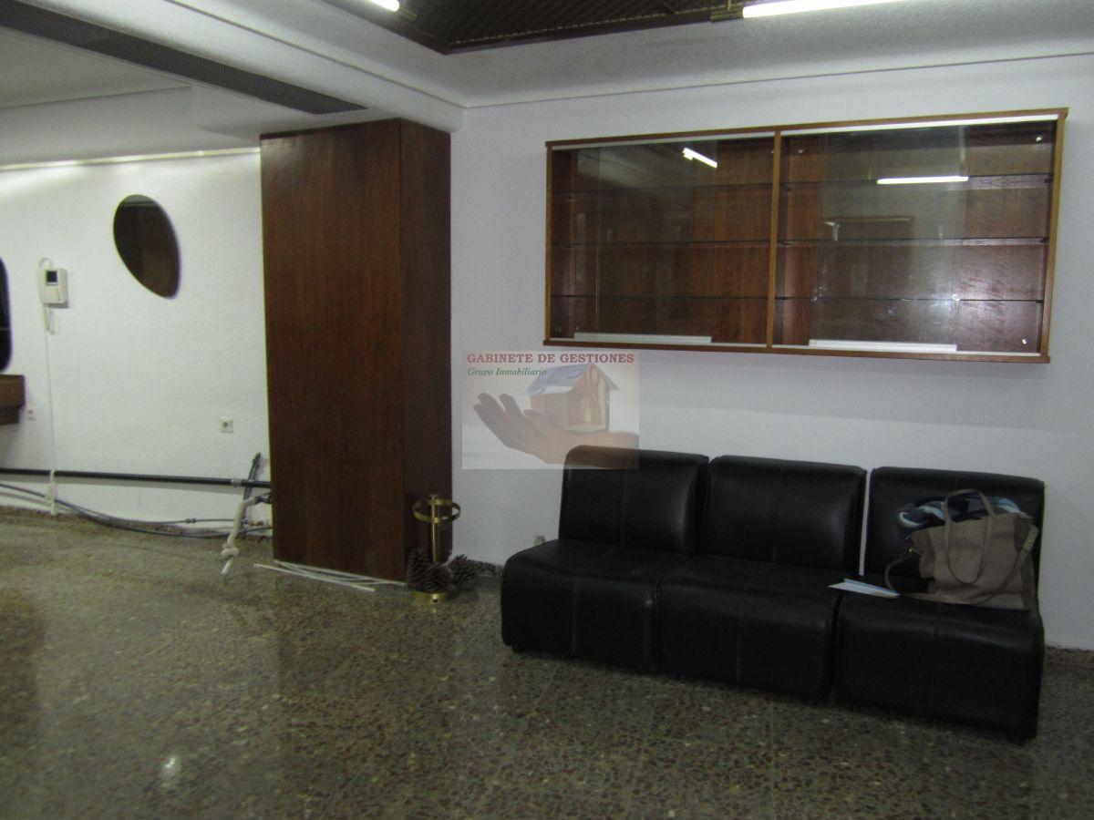 For sale of commercial in Albacete