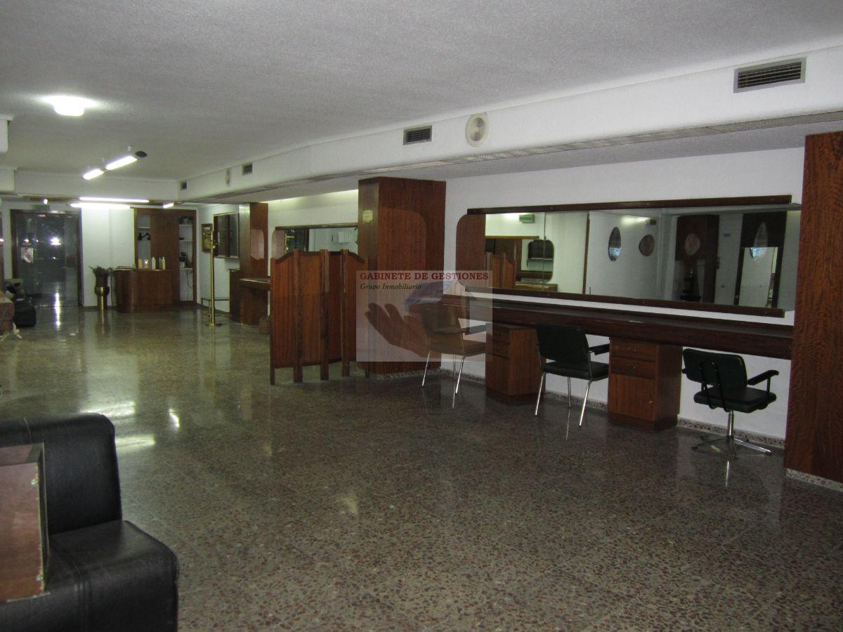 For sale of commercial in Albacete