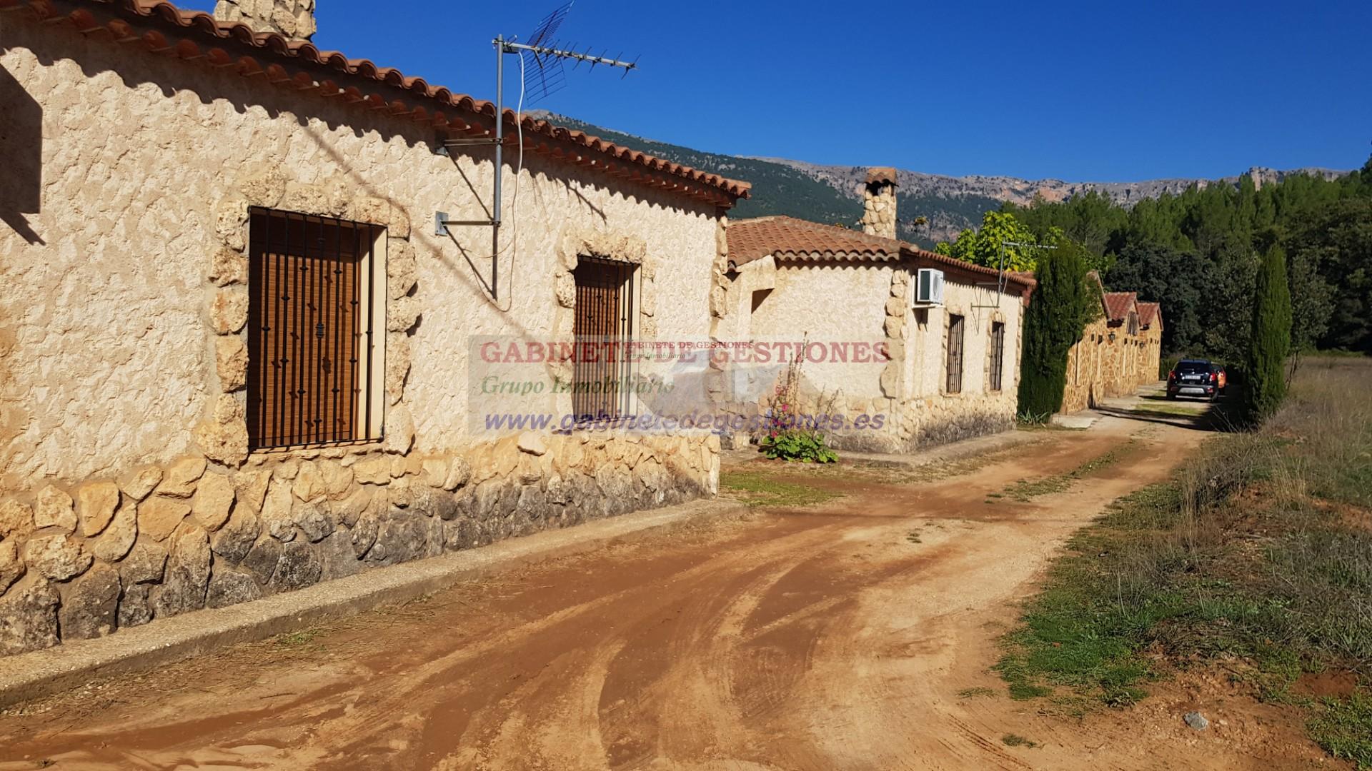 Venta de finca de recreo en Yeste Venta de finca de recreo en Yeste