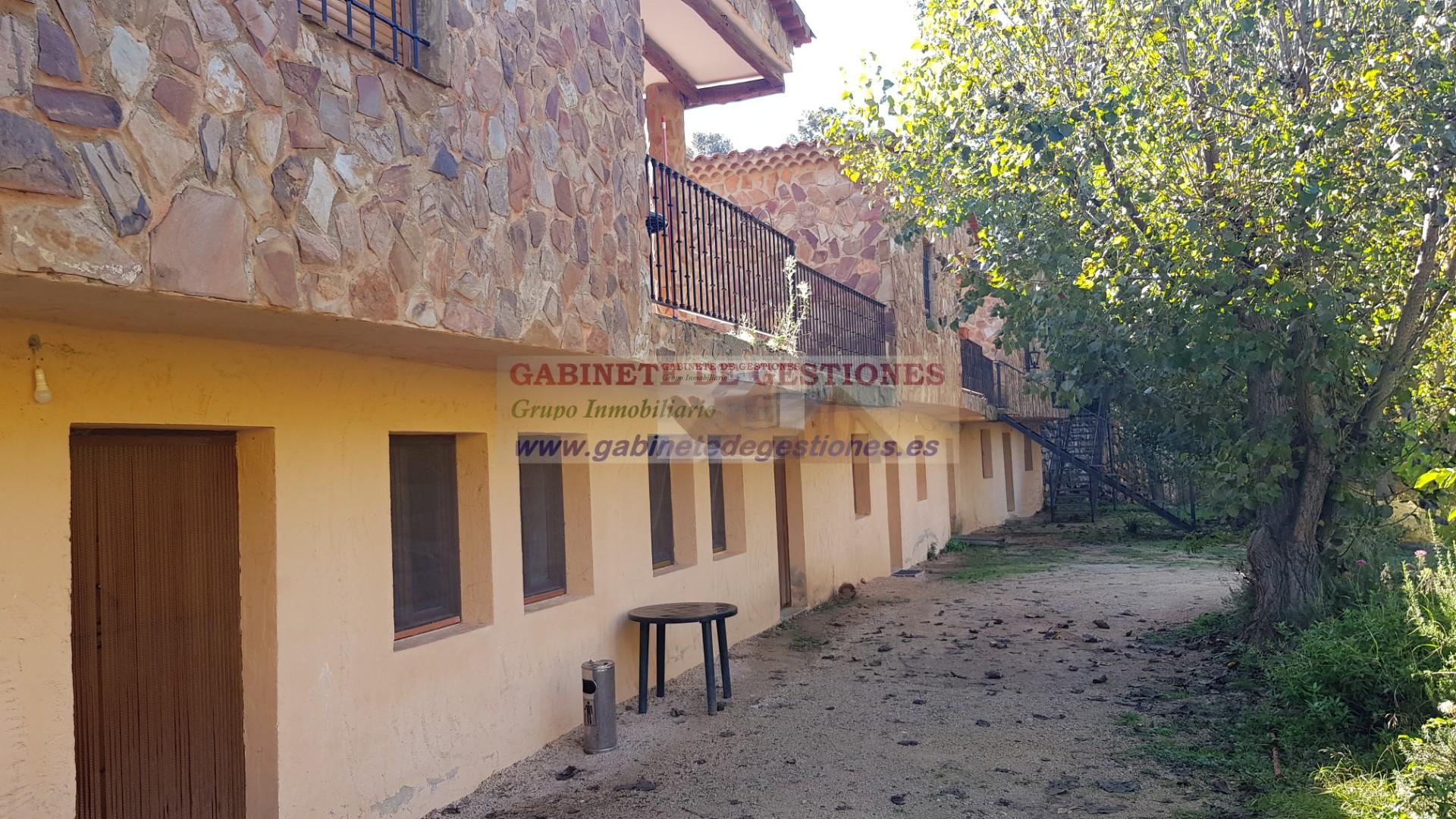 Venta de finca de recreo en Yeste