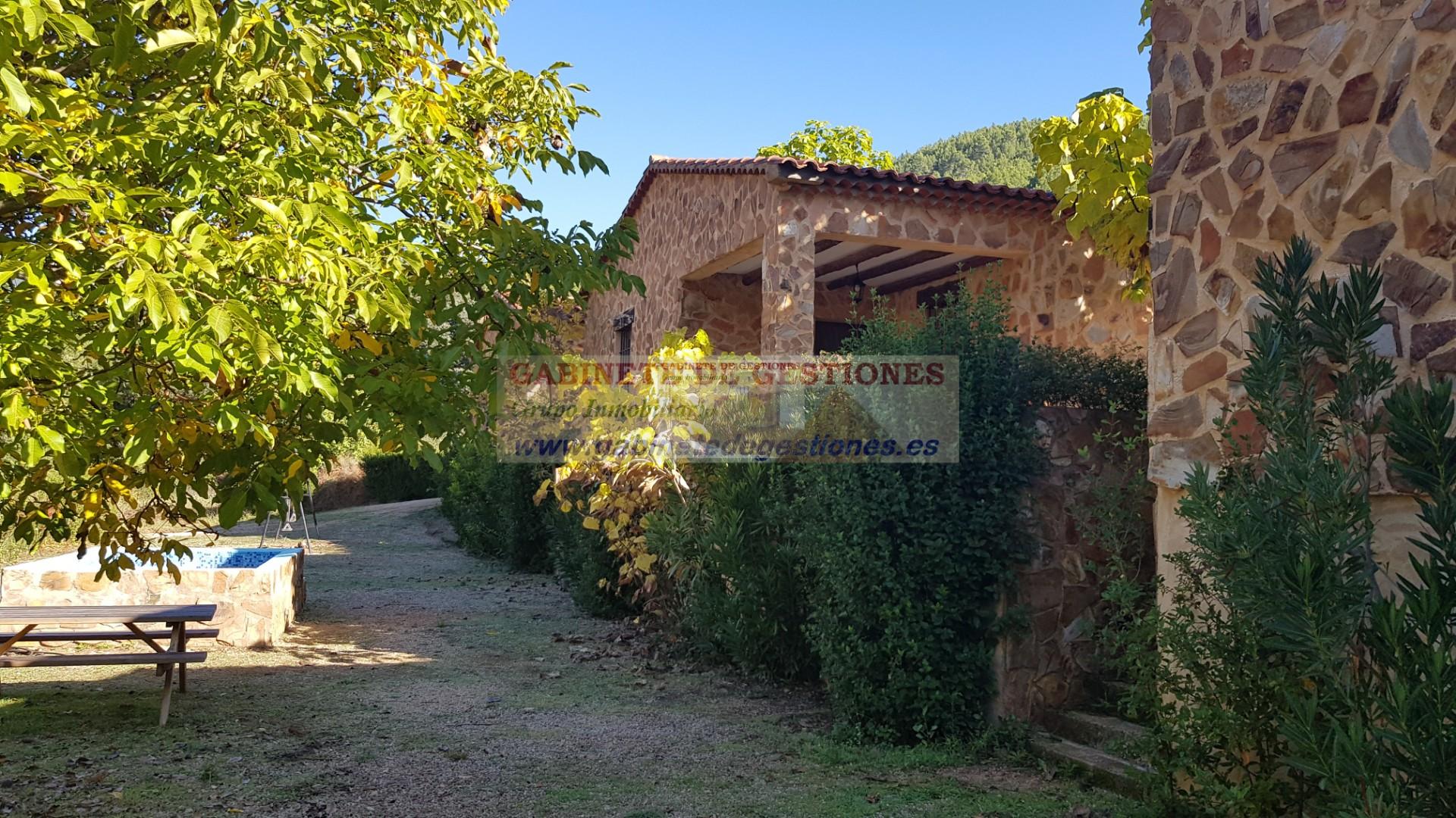 Venta de finca de recreo en Yeste Venta de finca de recreo en Yeste