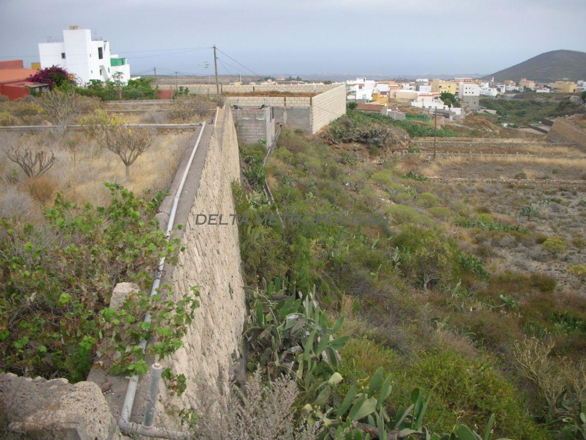 For sale of land in San Miguel de Abona