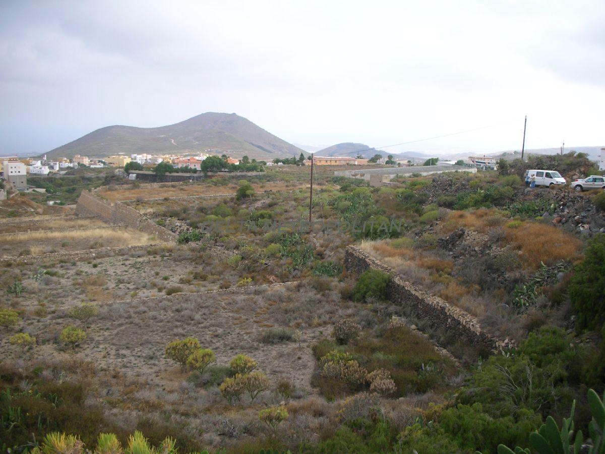 For sale of land in San Miguel de Abona