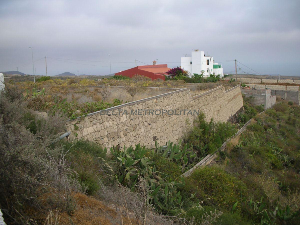 For sale of land in San Miguel de Abona