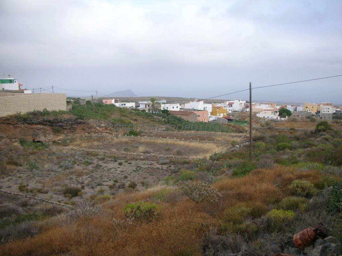 For sale of land in San Miguel de Abona