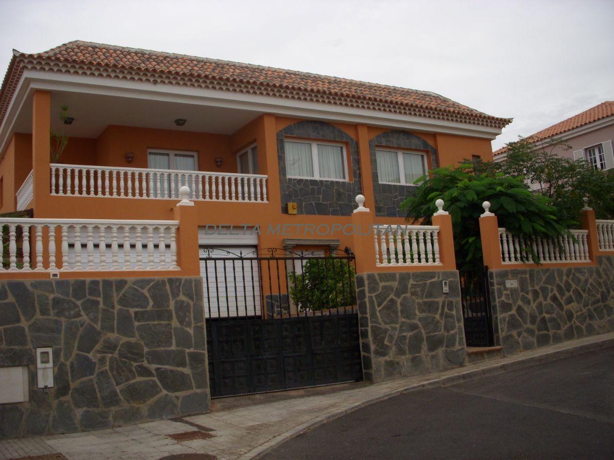 Zu verkaufen von villa in
 Granadilla de Abona
