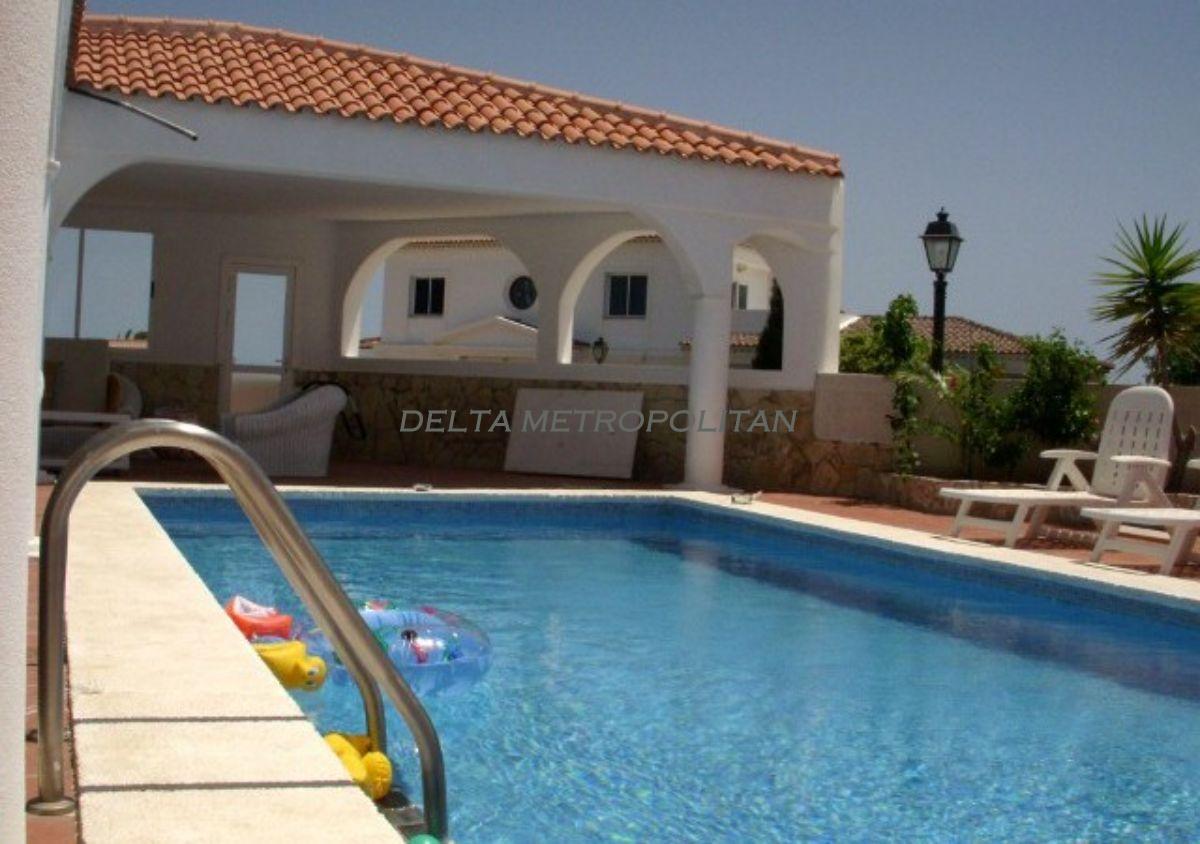 For sale of villa in San Miguel de Abona