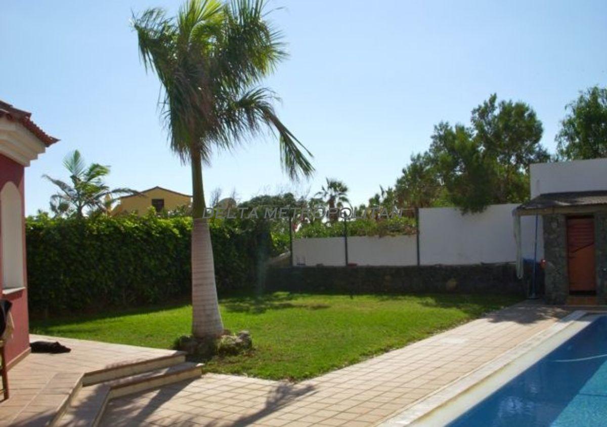 For sale of villa in San Miguel de Abona