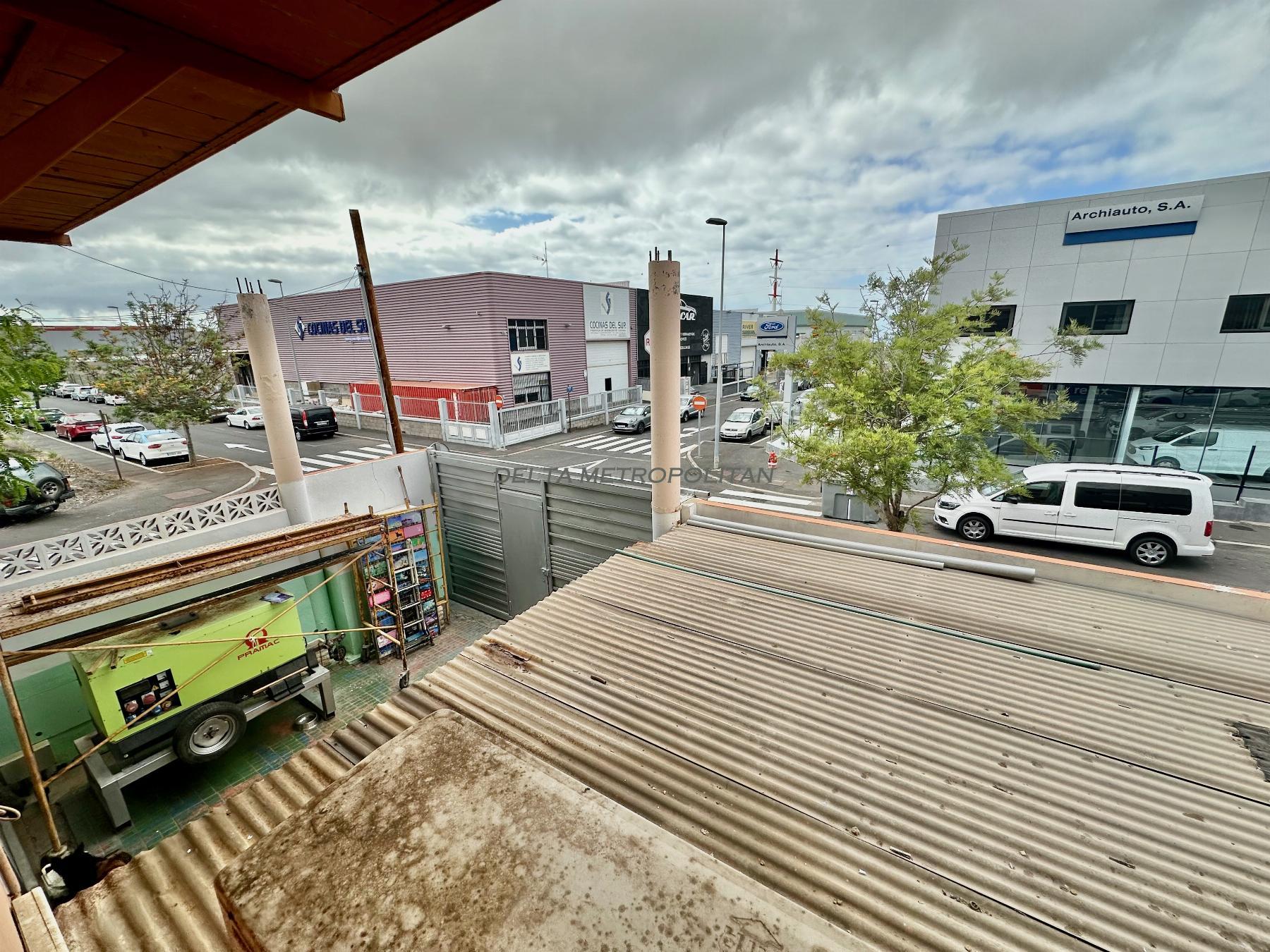 For sale of industrial plant/warehouse in San Miguel de Abona