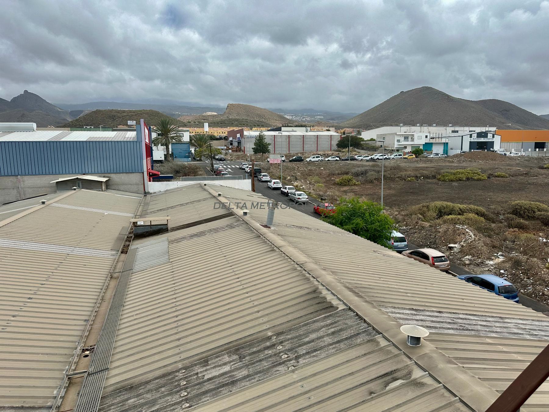For sale of industrial plant/warehouse in San Miguel de Abona