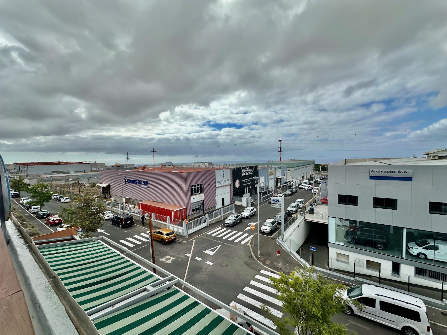 For sale of industrial plant/warehouse in San Miguel de Abona