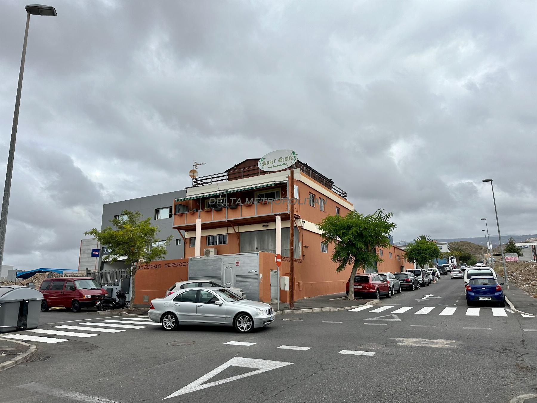 For sale of industrial plant/warehouse in San Miguel de Abona