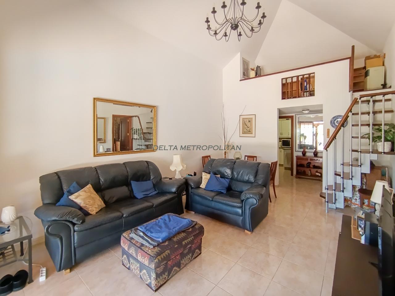 Venta de villa en Arona