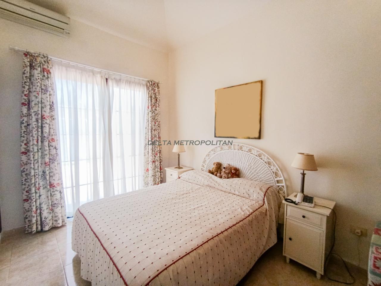 Venta de villa en Arona