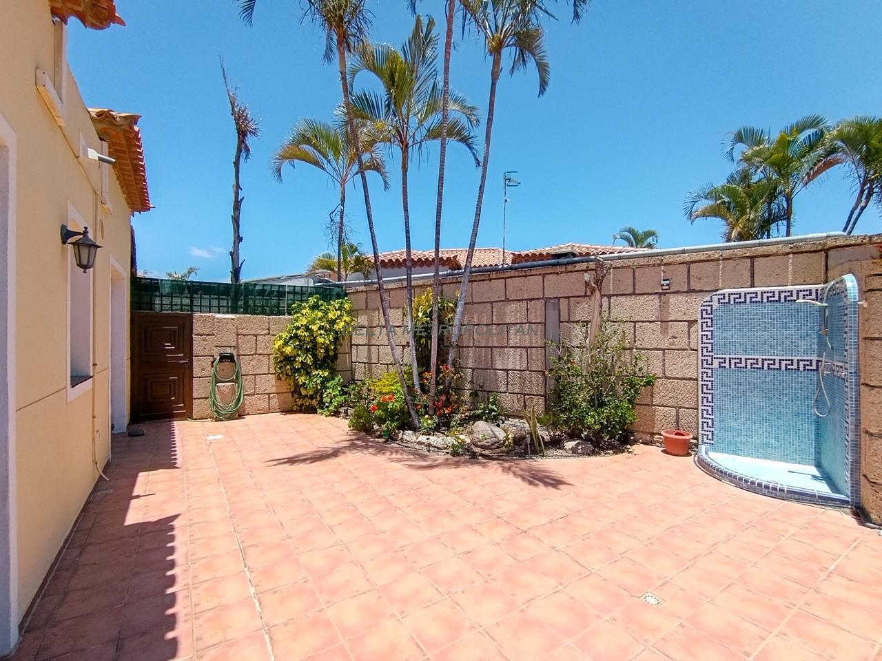 Venta de villa en Arona