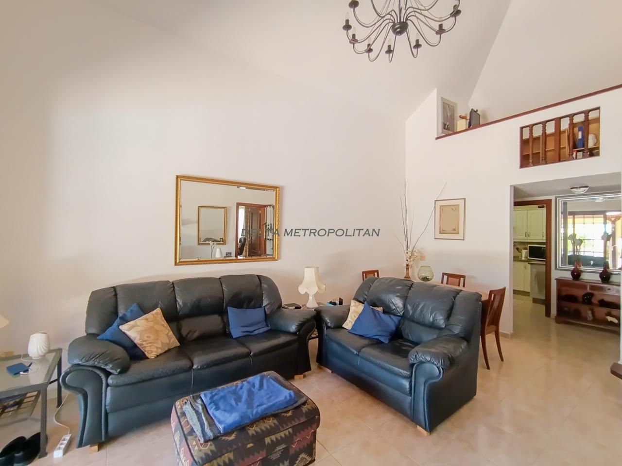 Venta de villa en Arona