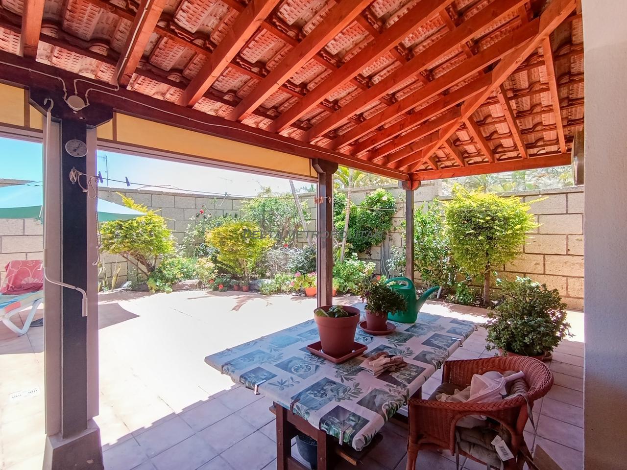Venta de villa en Arona