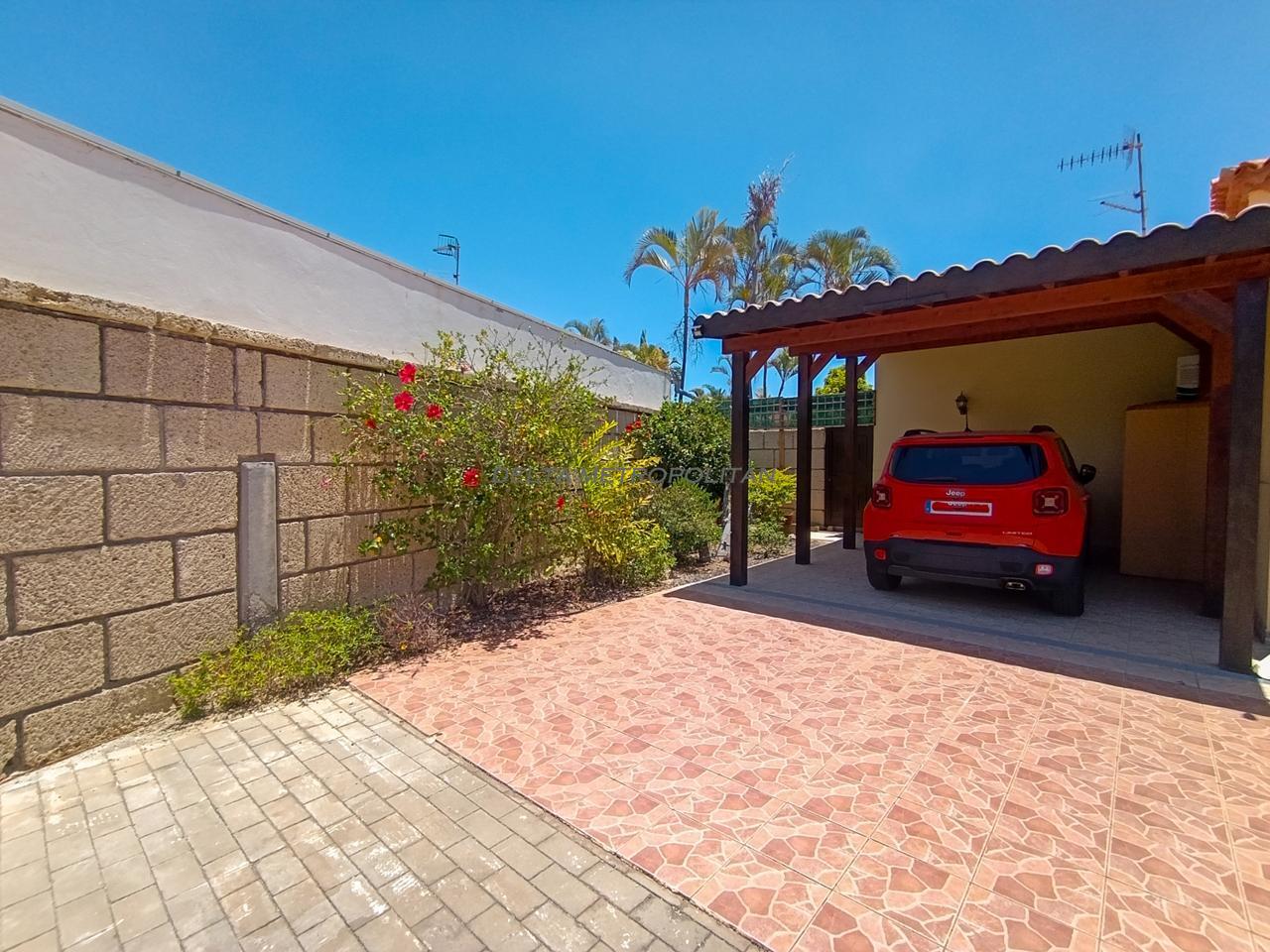 Venta de villa en Arona