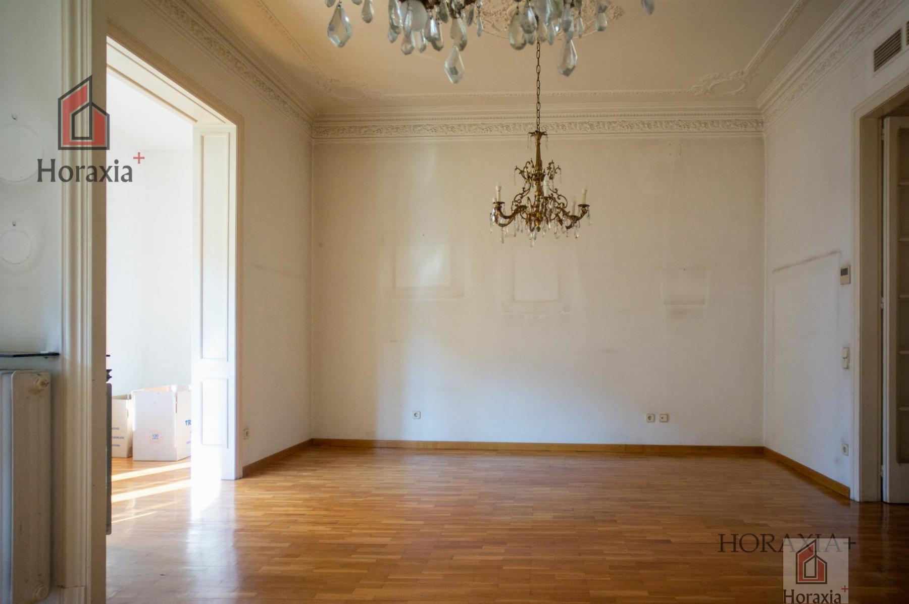 For sale of flat in Barcelona
