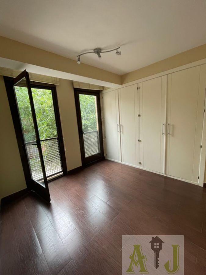 For rent of apartment in Madrid