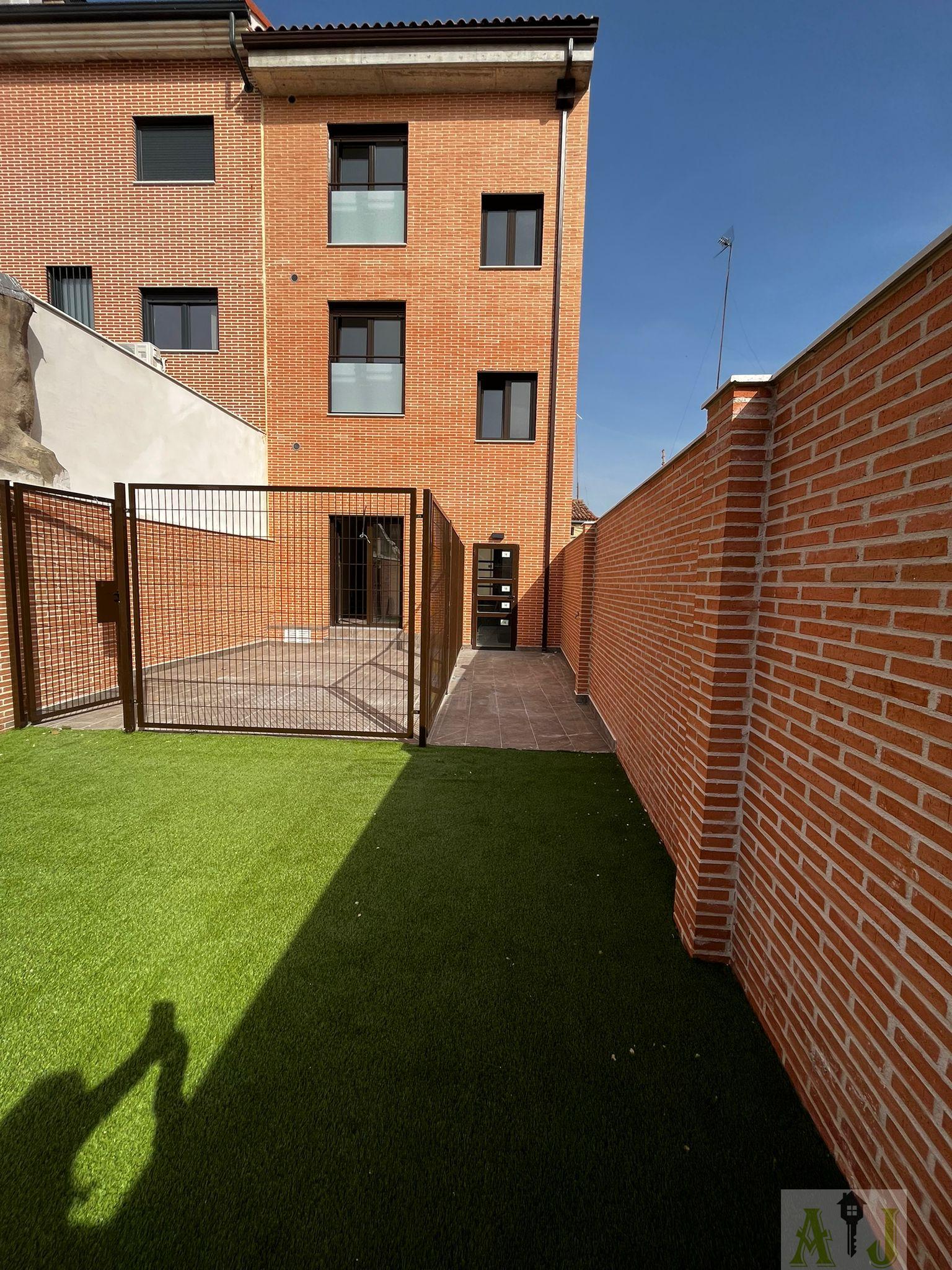 For rent of apartment in Madrid