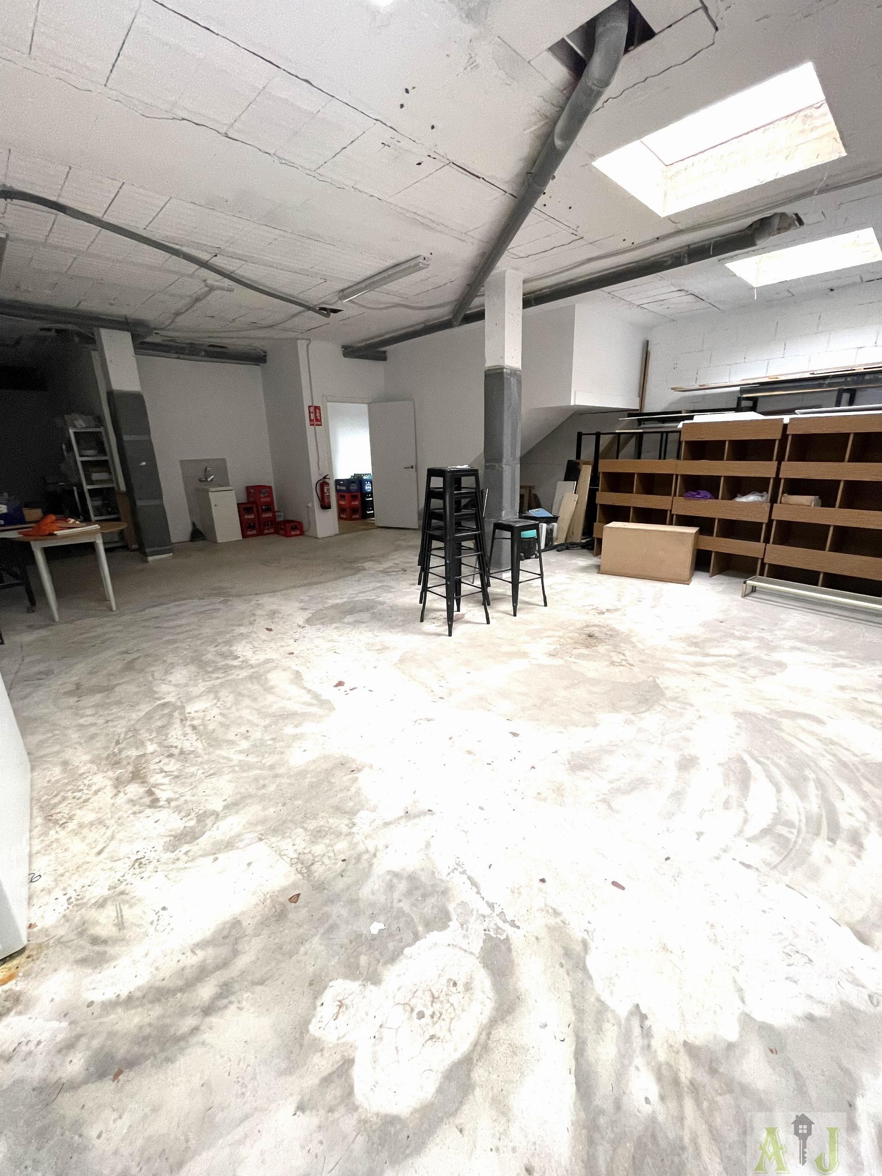 Alquiler de local comercial en Paracuellos de Jarama