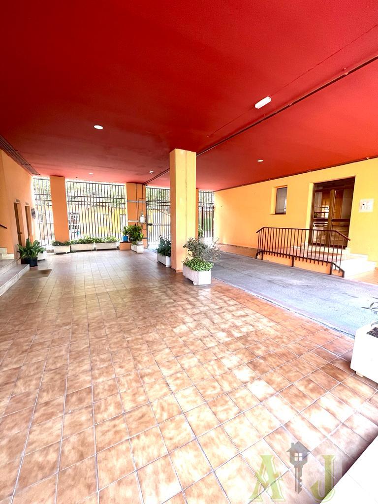 For sale of flat in Madrid