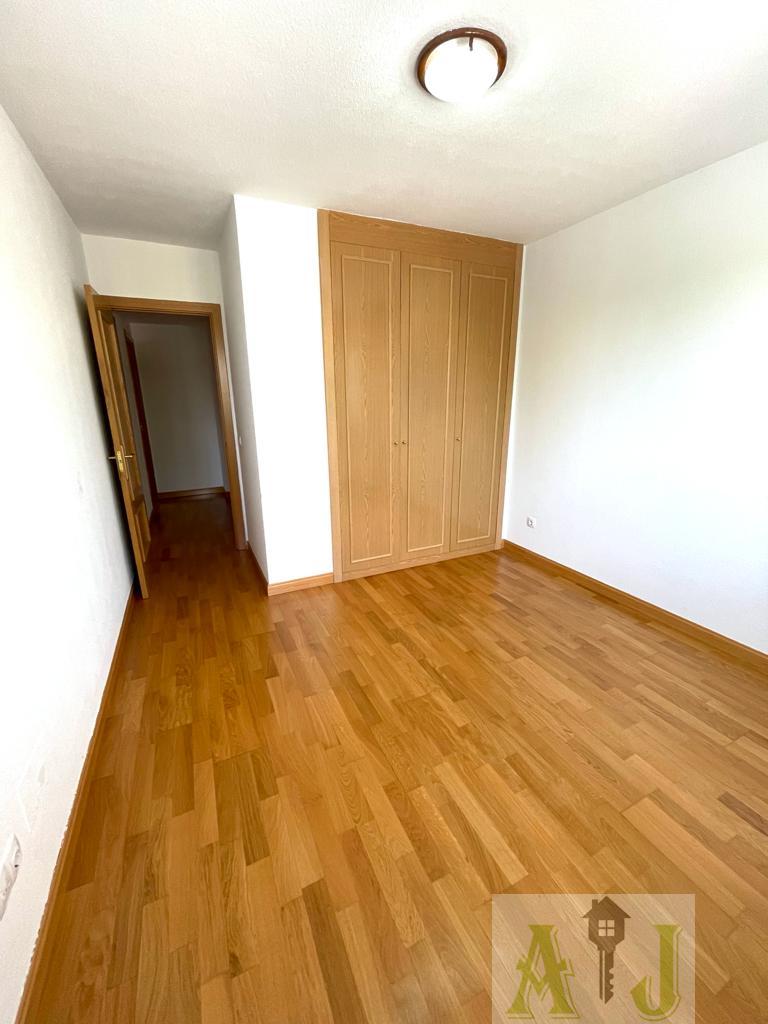 For rent of flat in Paracuellos de Jarama