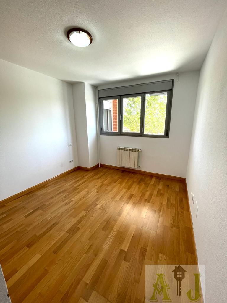 For rent of flat in Paracuellos de Jarama