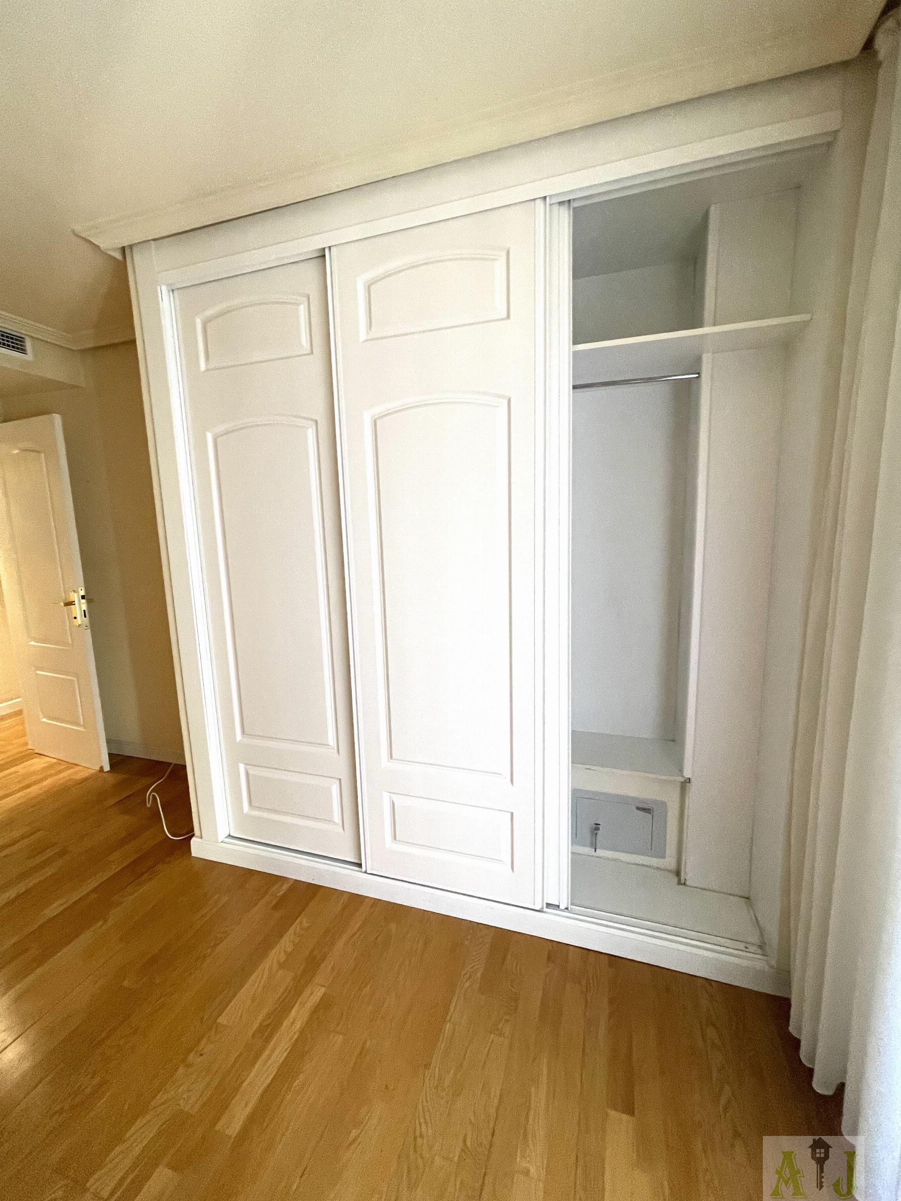For sale of flat in Madrid
