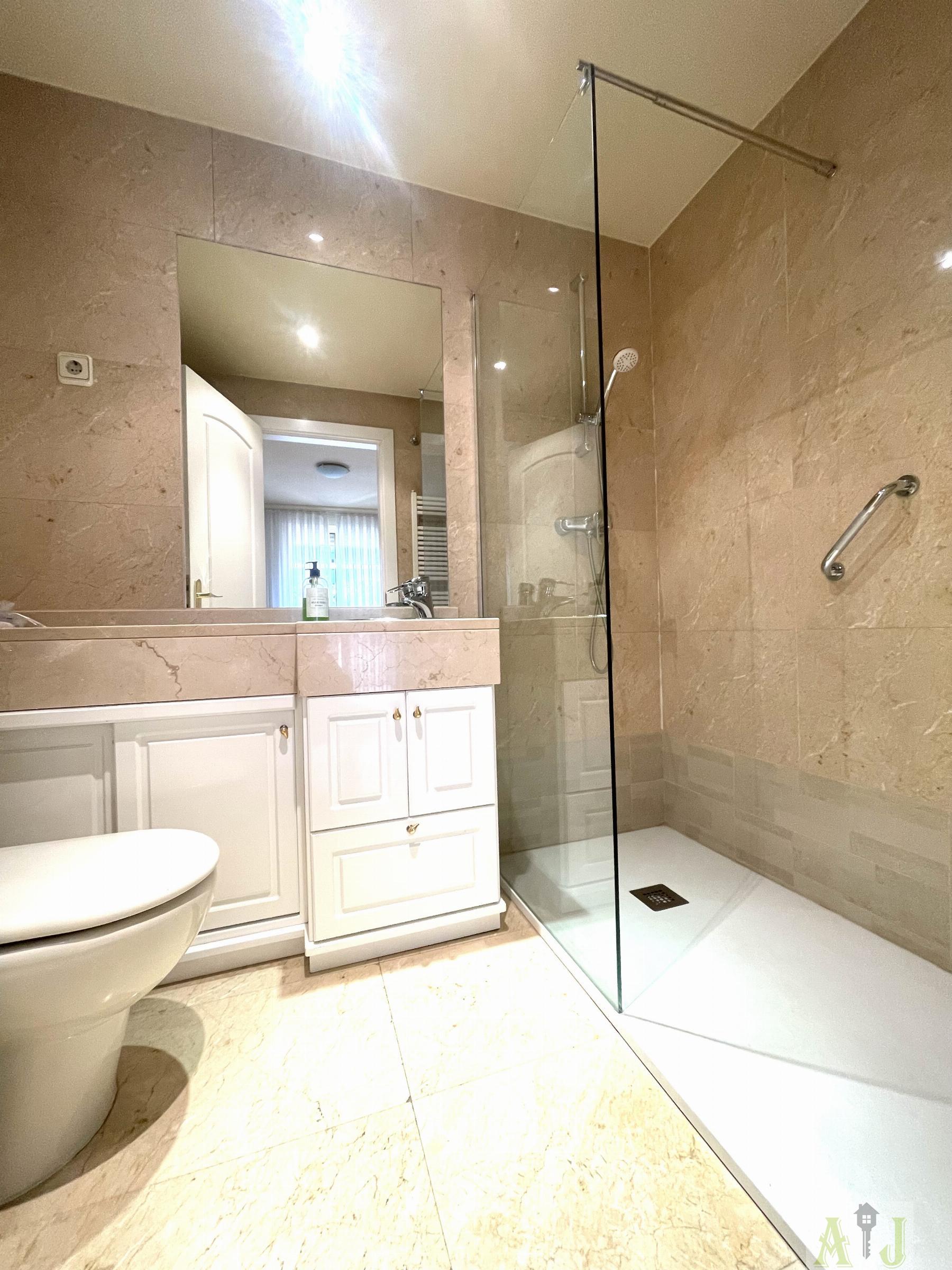 For sale of flat in Madrid