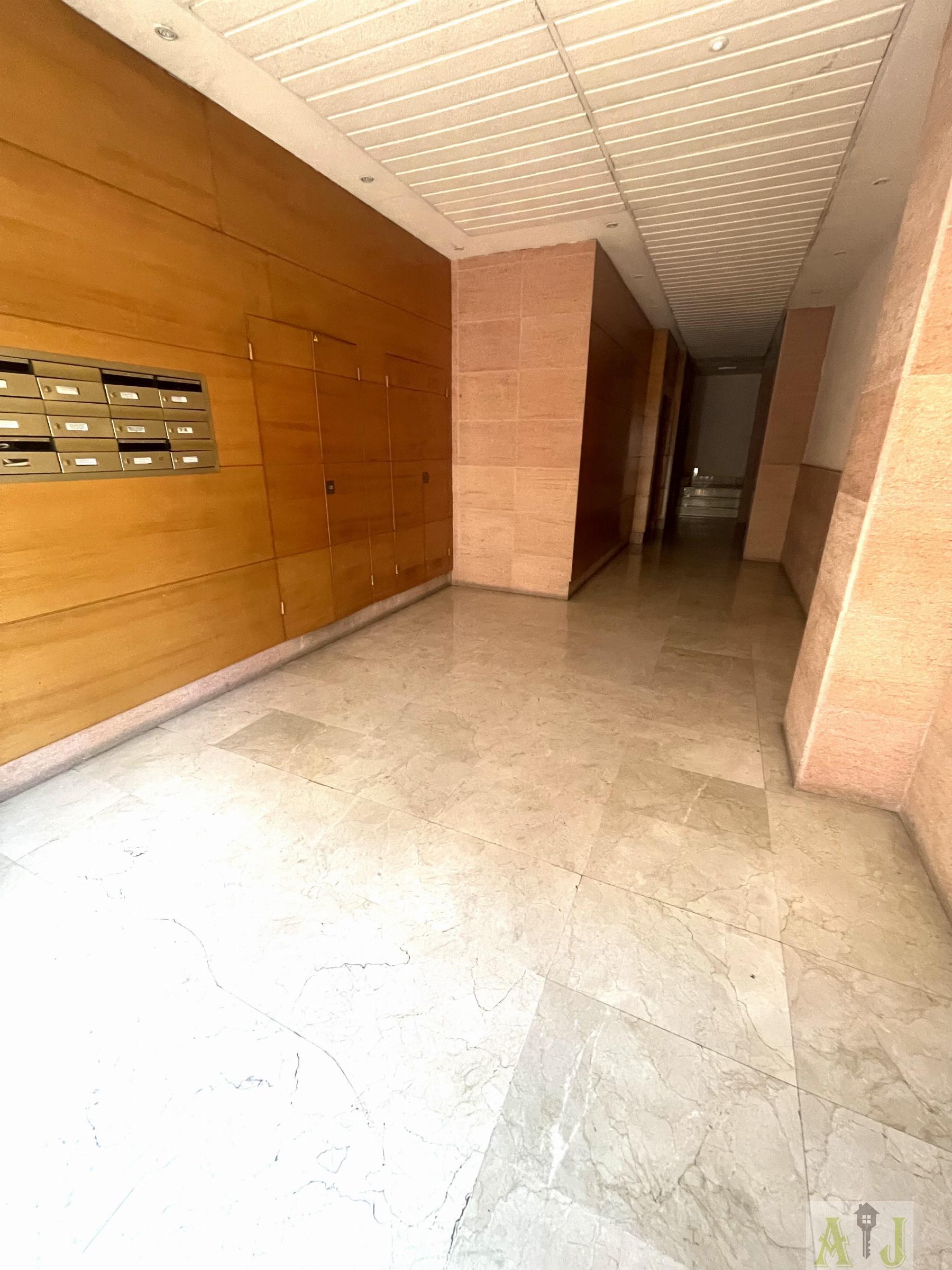 For sale of flat in Madrid