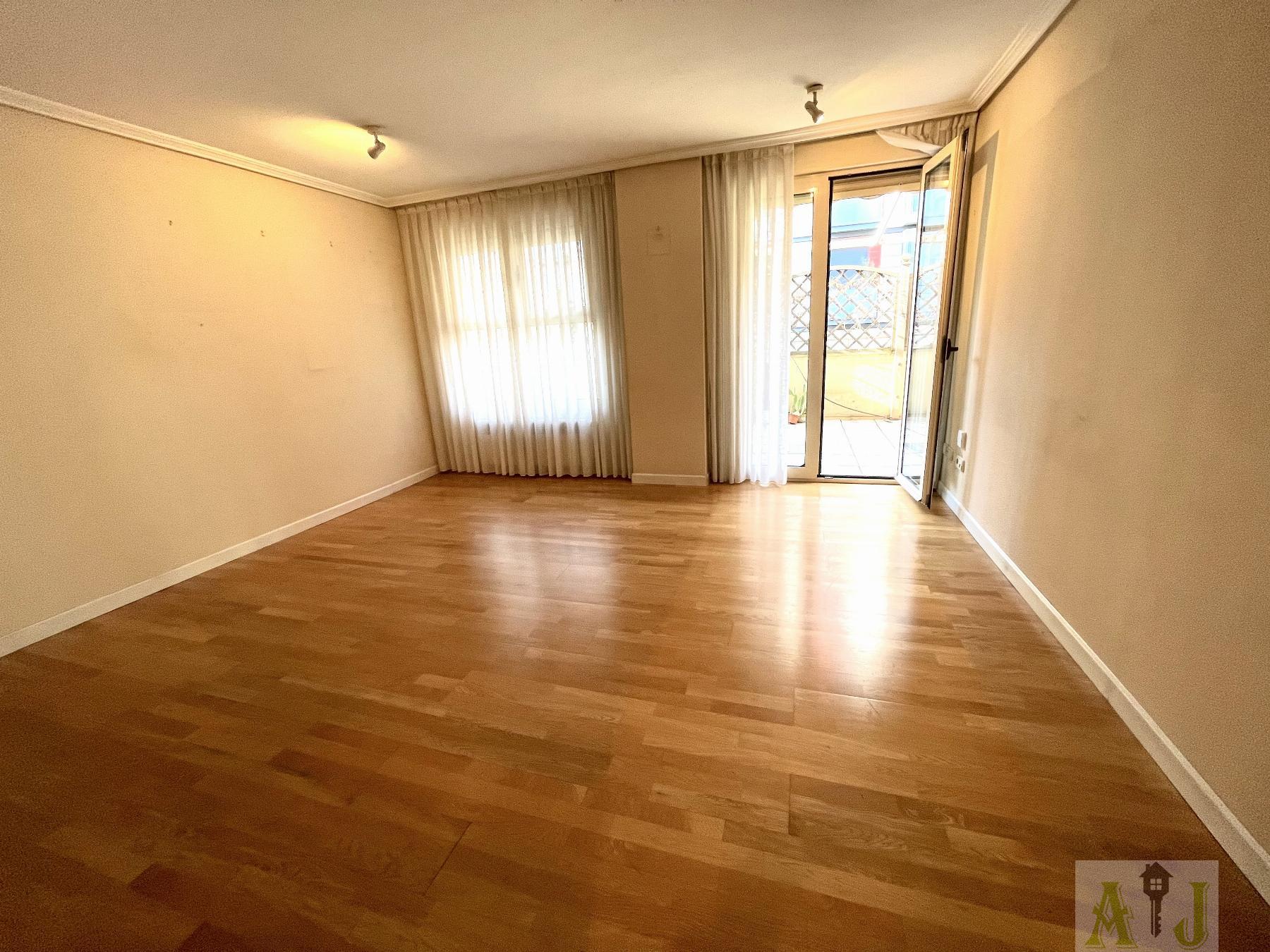 For sale of flat in Madrid