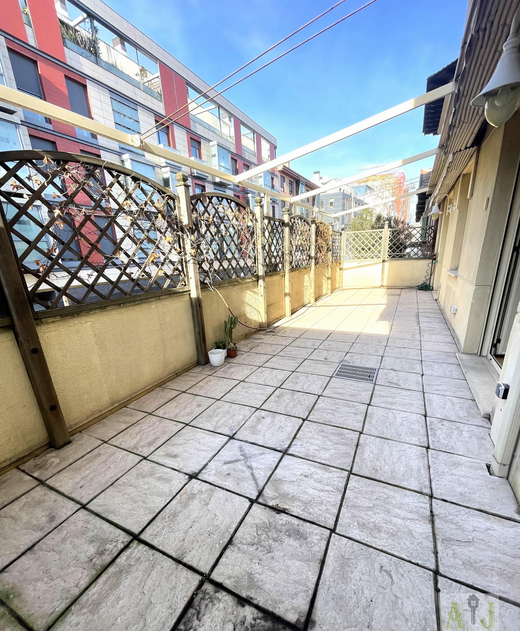 For sale of flat in Madrid