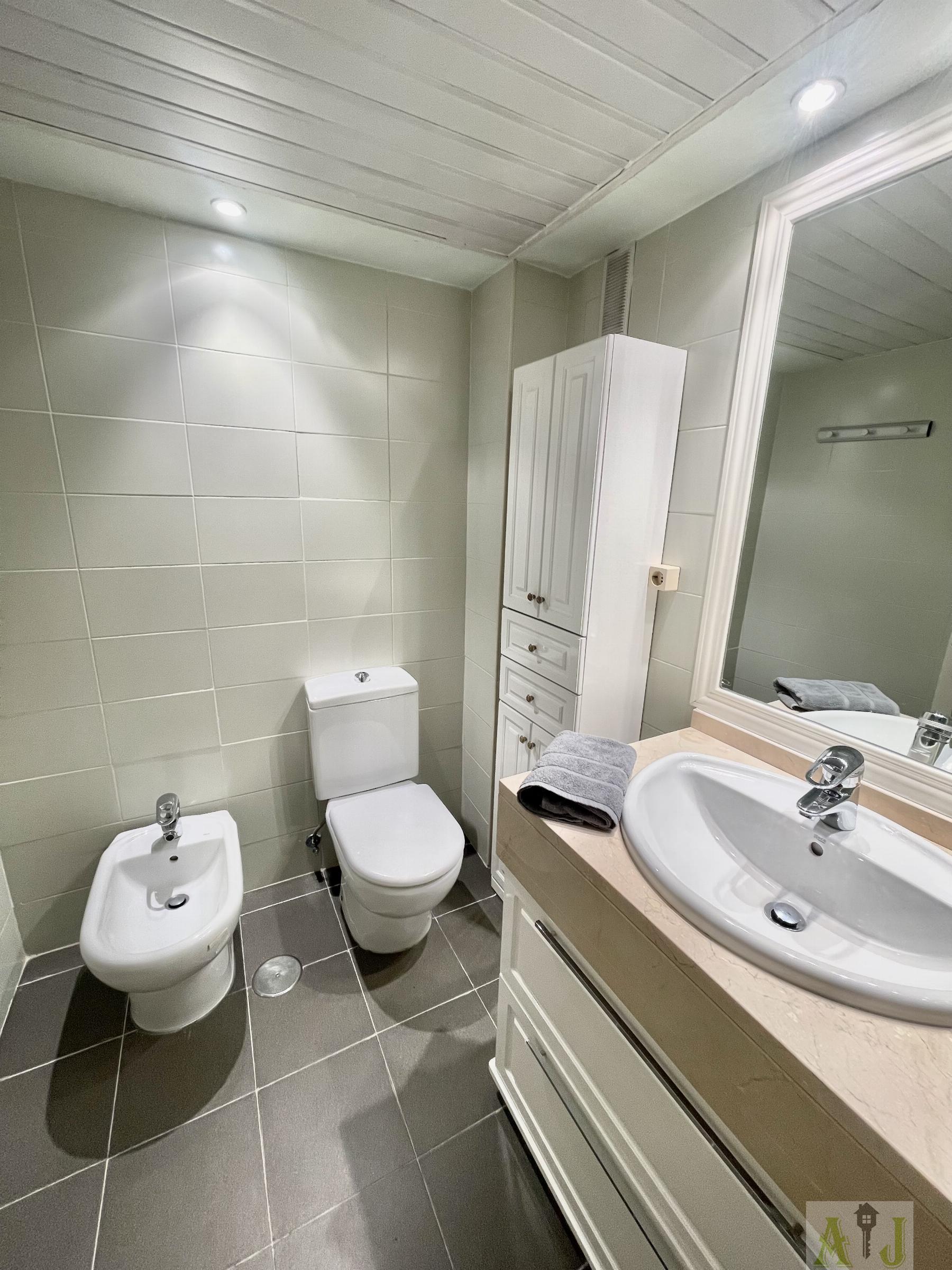 For sale of flat in Madrid