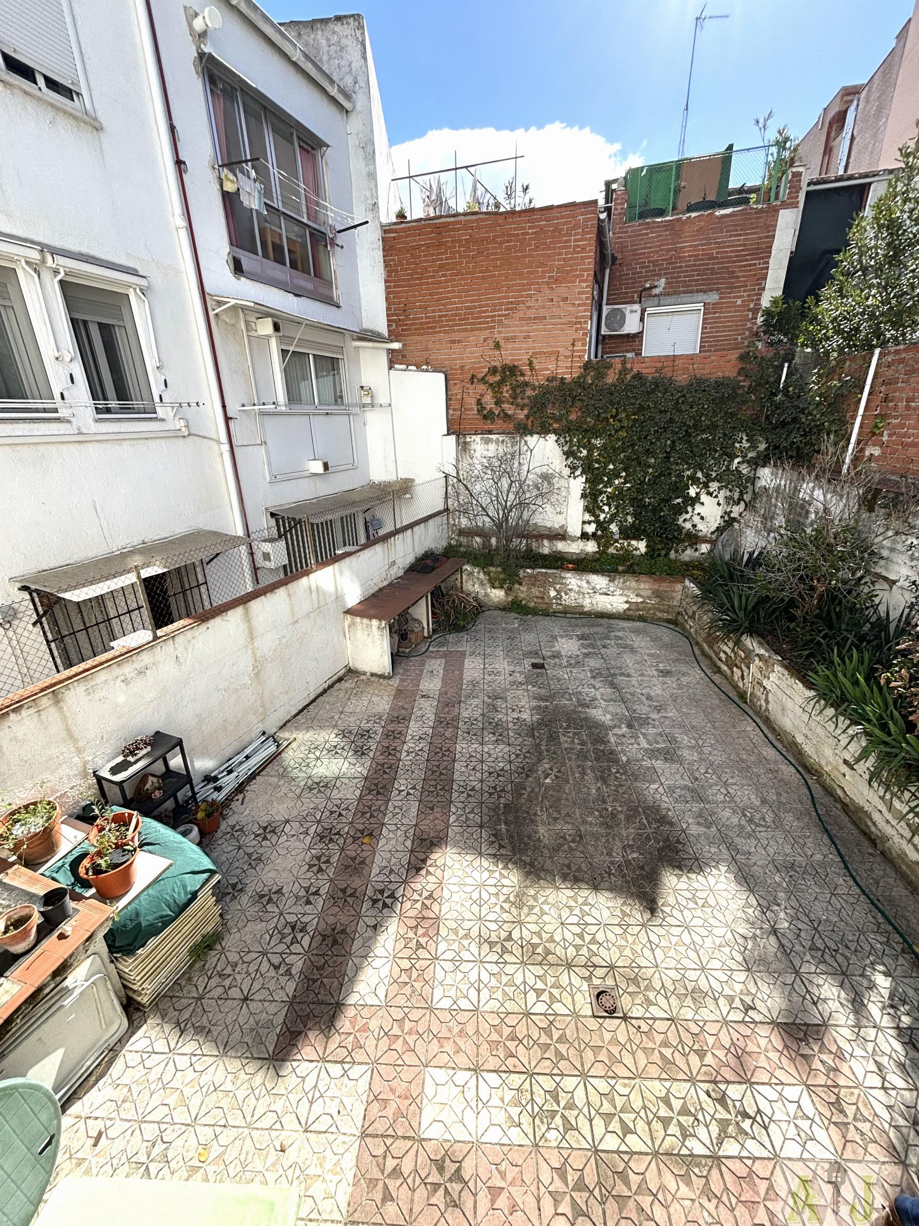 For sale of flat in Madrid