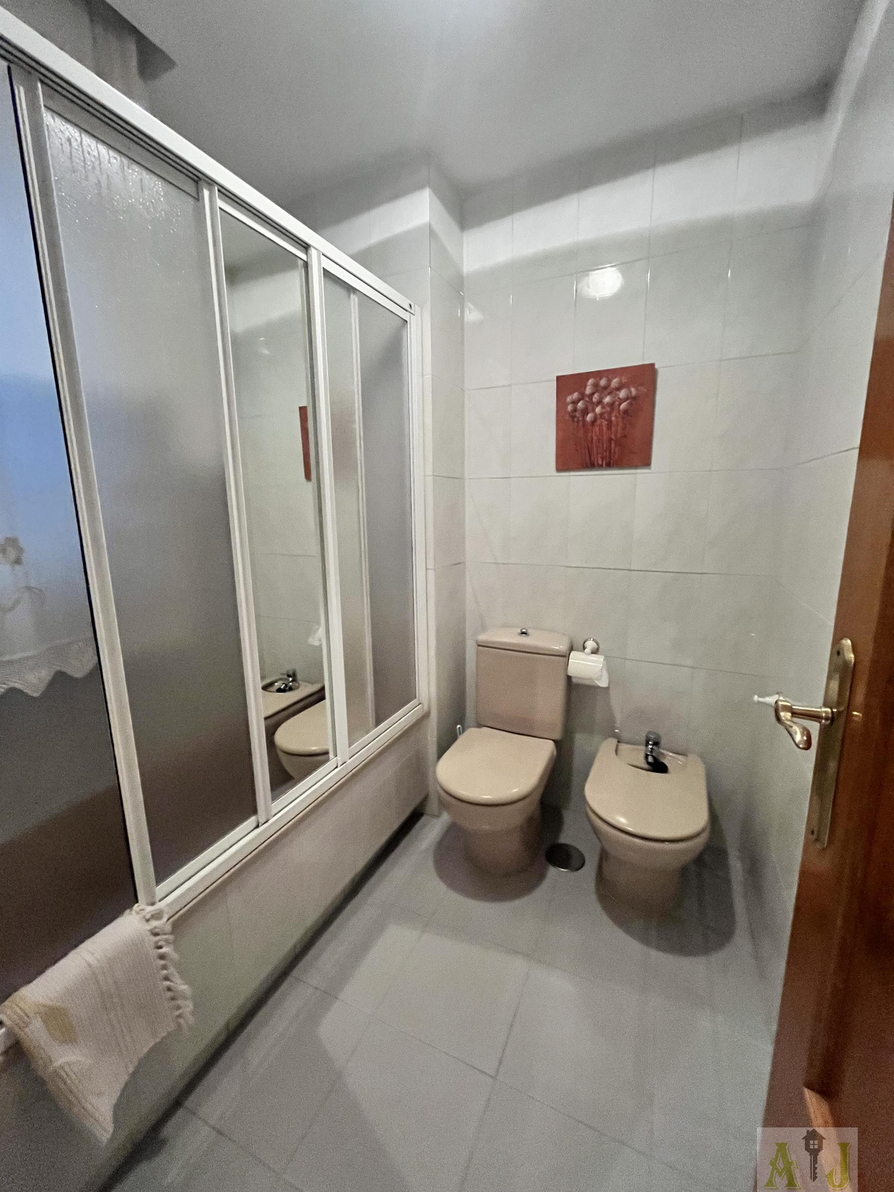 For sale of flat in Paracuellos de Jarama