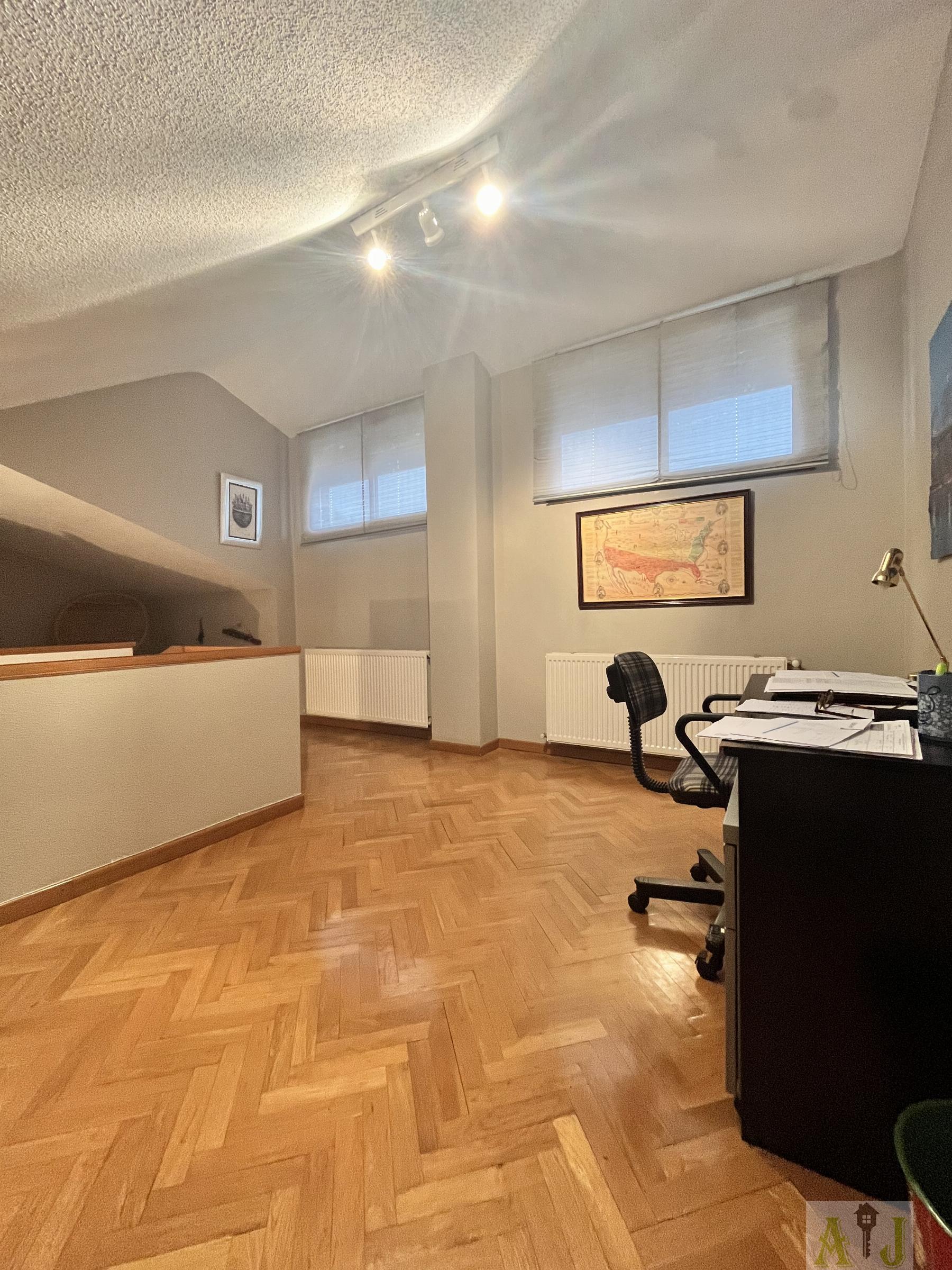 For sale of flat in Paracuellos de Jarama