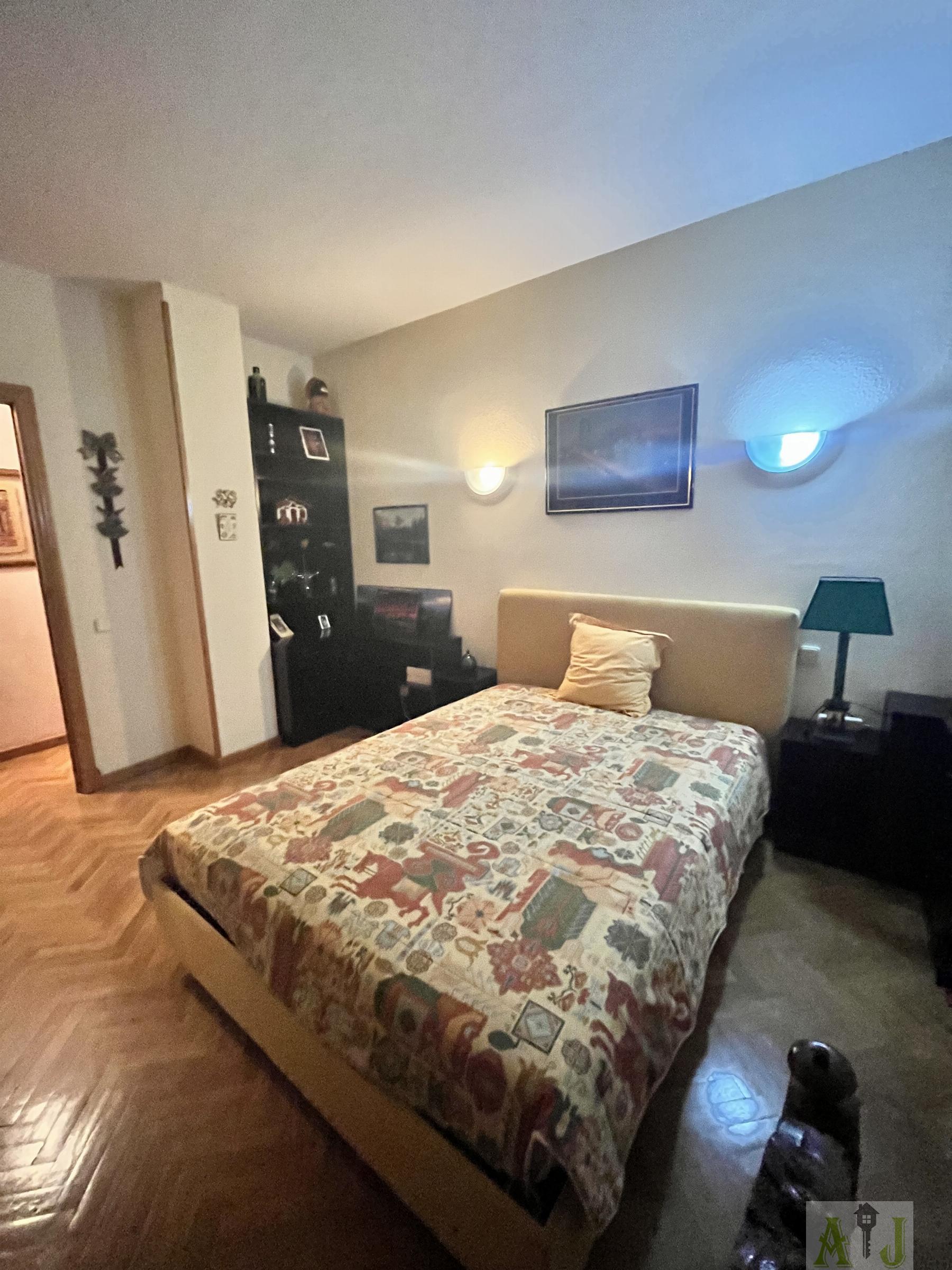 For sale of flat in Paracuellos de Jarama