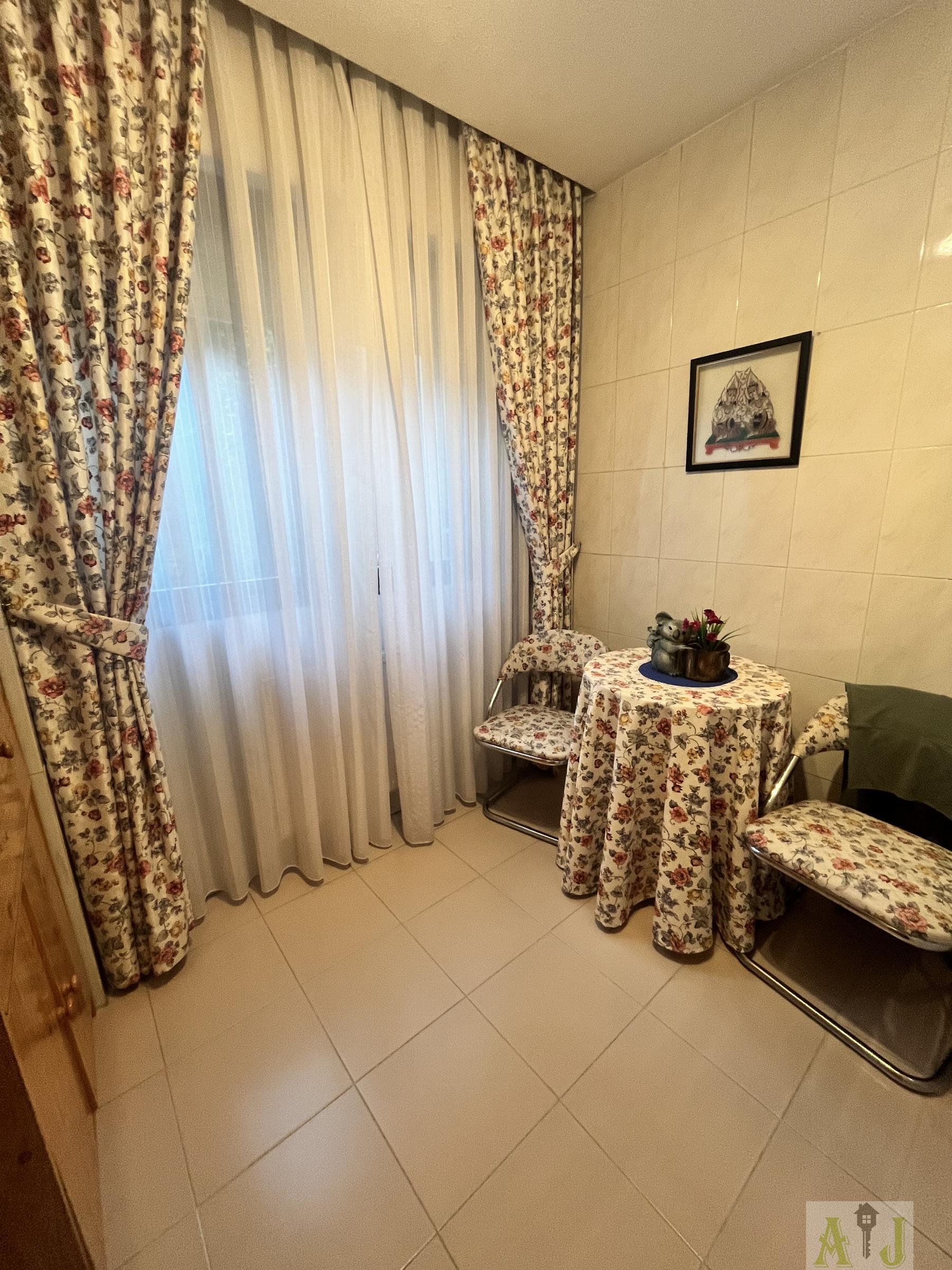 For sale of flat in Paracuellos de Jarama