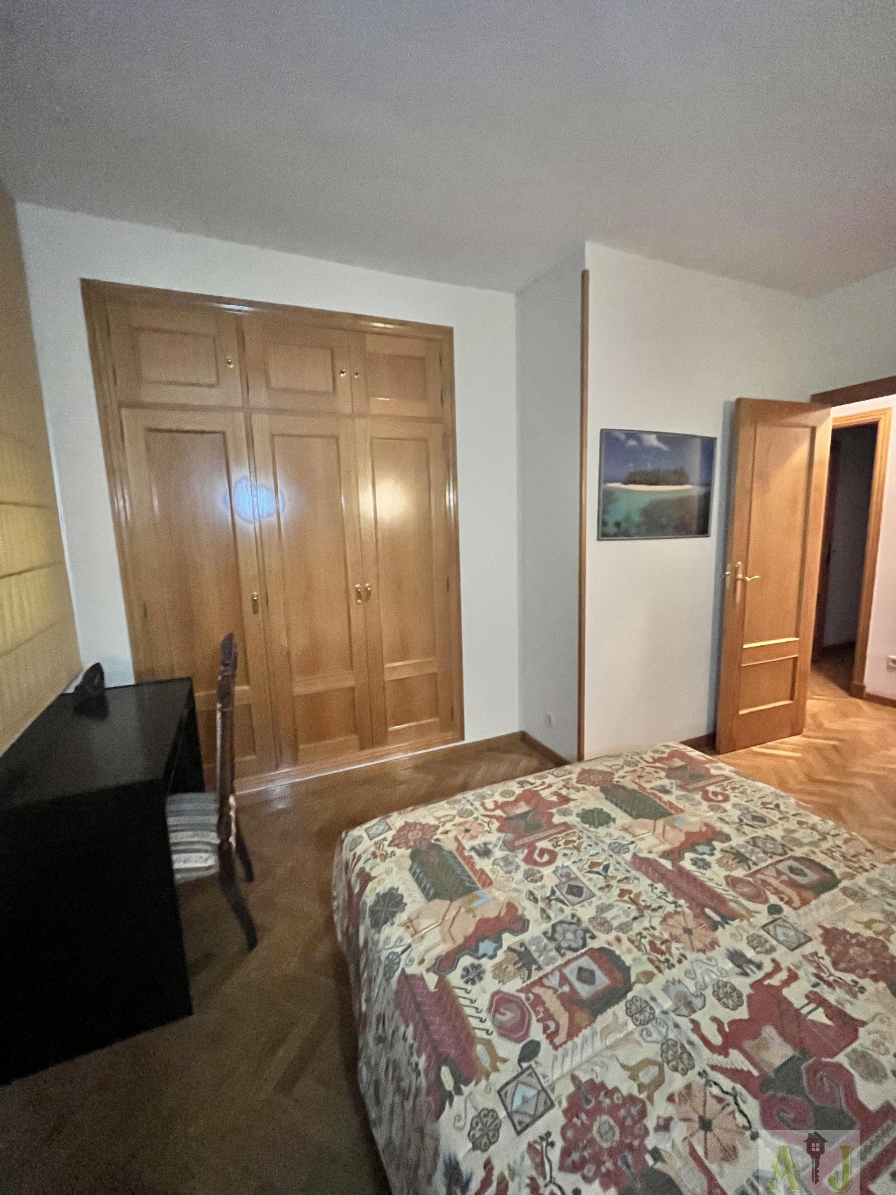 For sale of flat in Paracuellos de Jarama