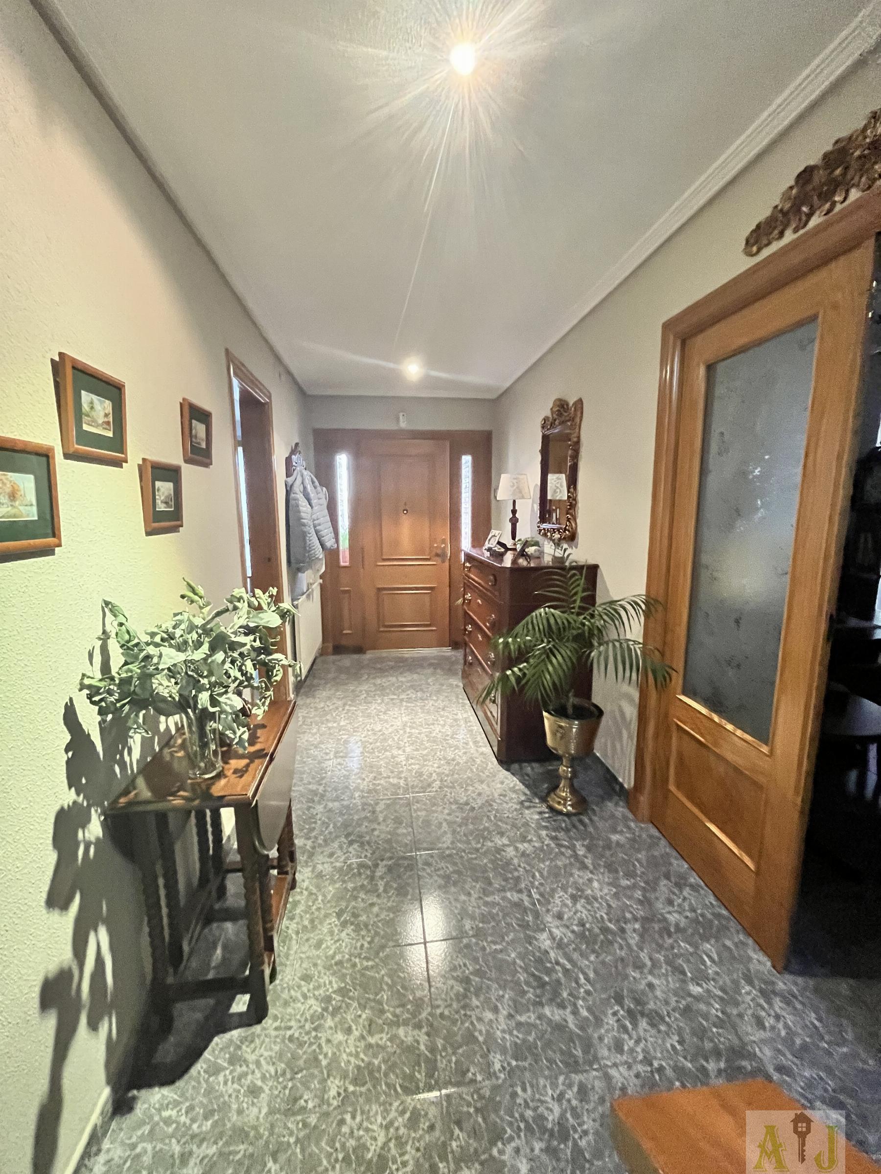For sale of flat in Paracuellos de Jarama