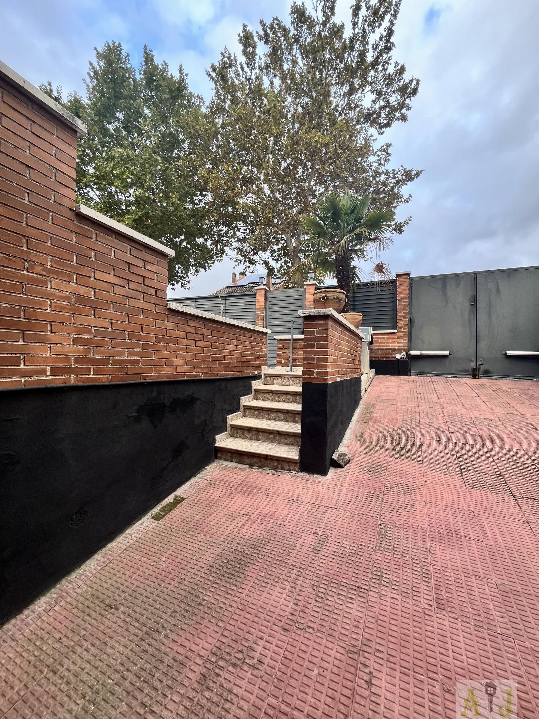For sale of chalet in Paracuellos de Jarama