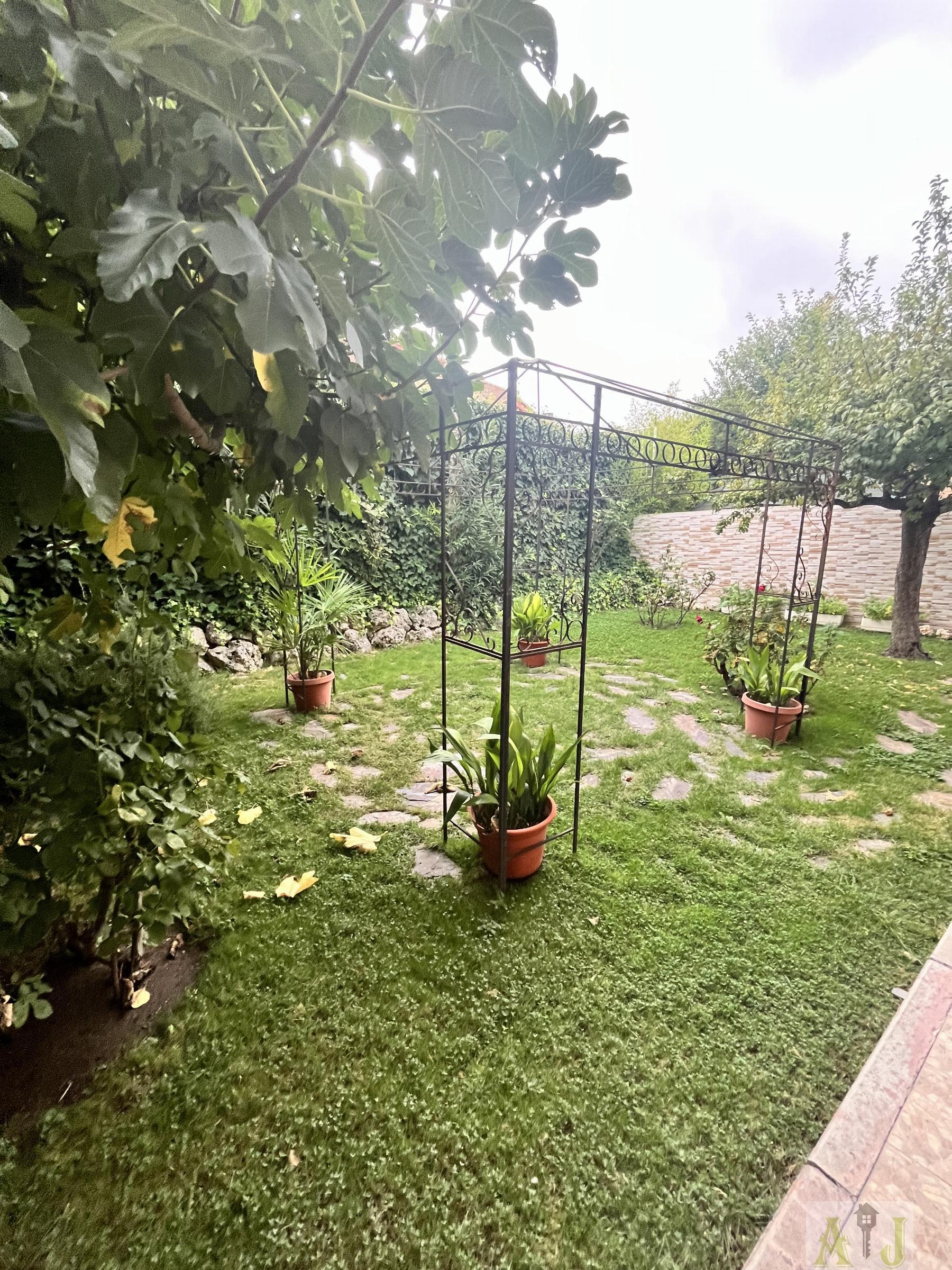 For sale of chalet in Paracuellos de Jarama