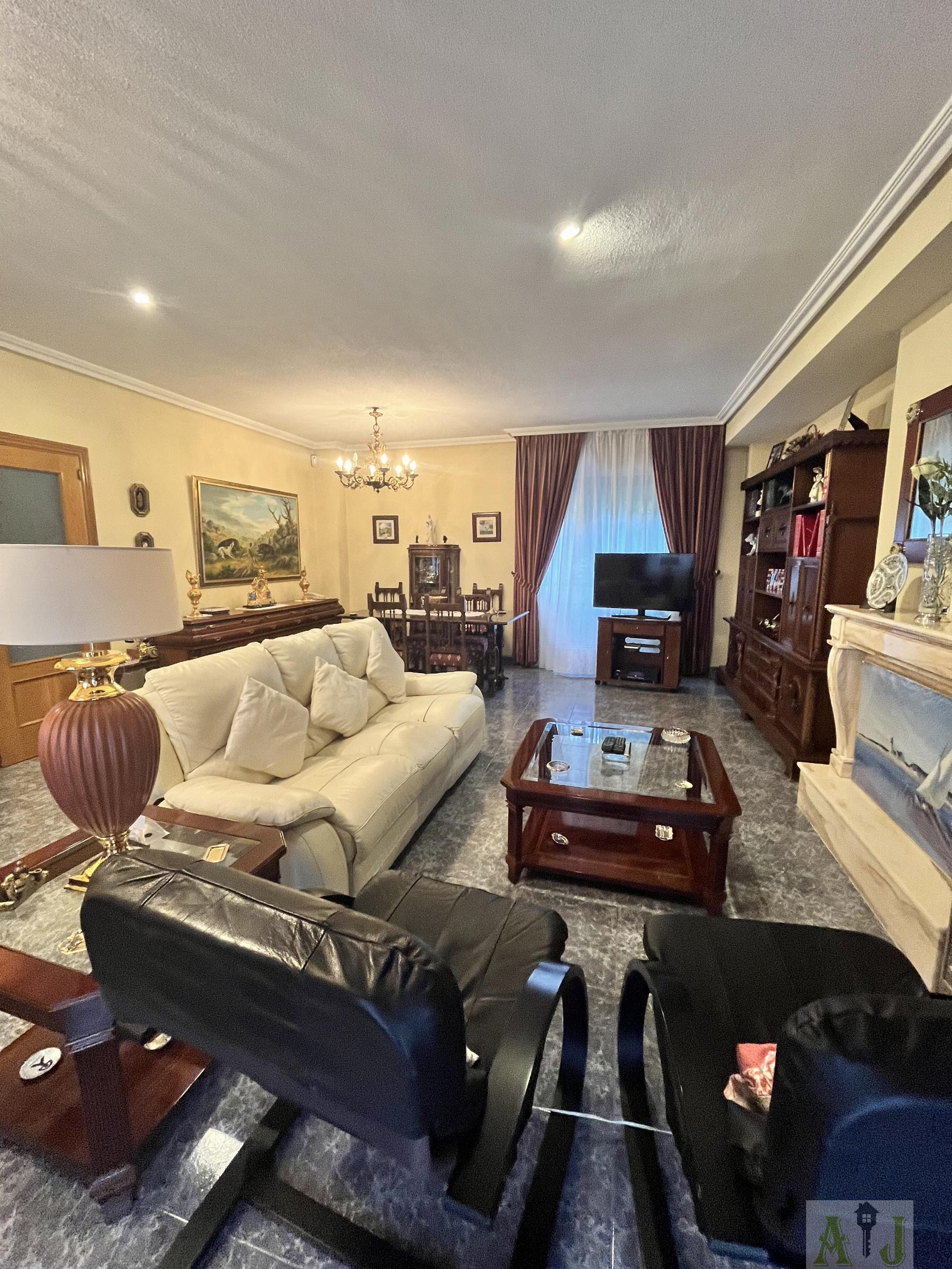 For sale of chalet in Paracuellos de Jarama