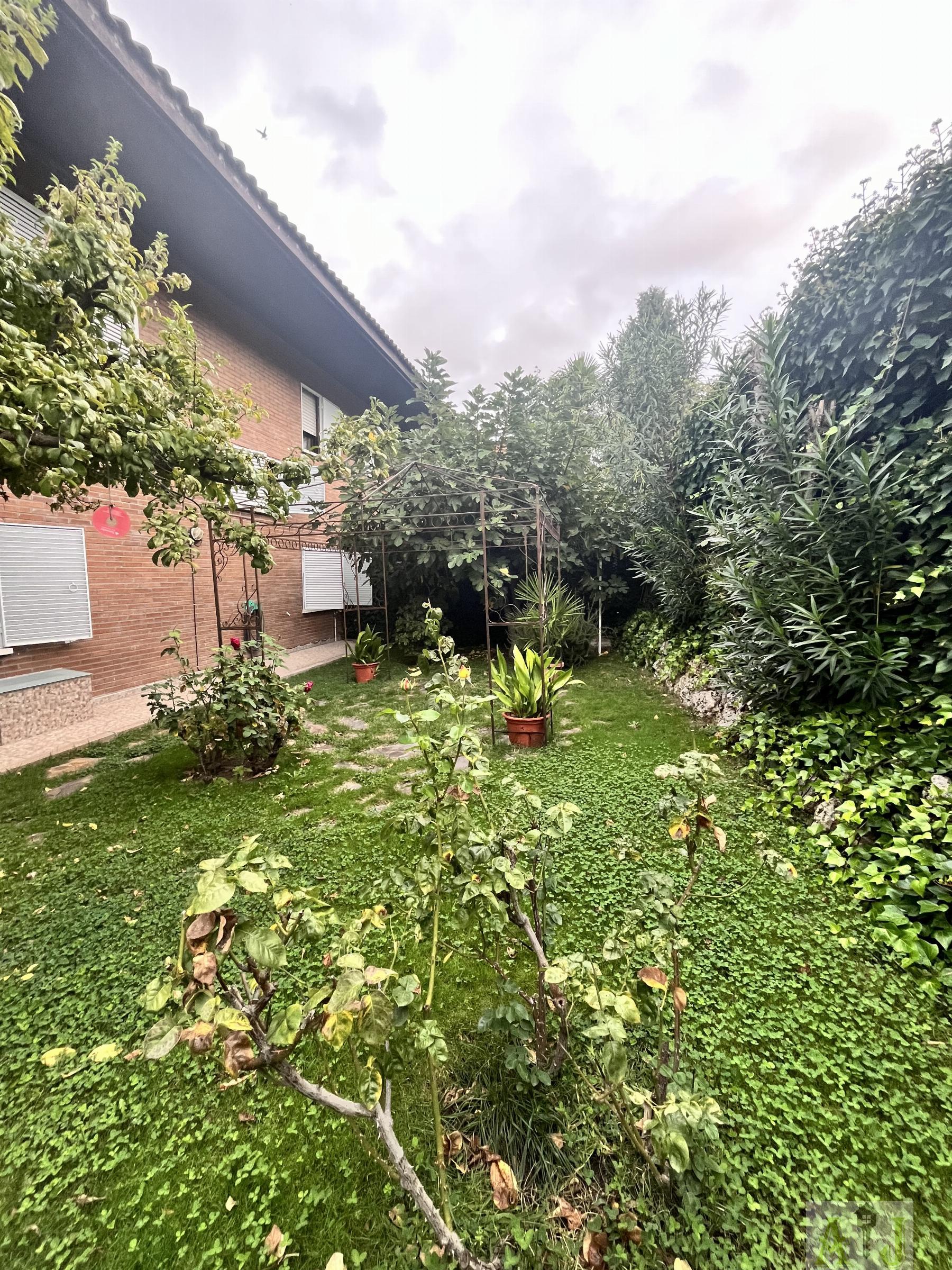 For sale of chalet in Paracuellos de Jarama