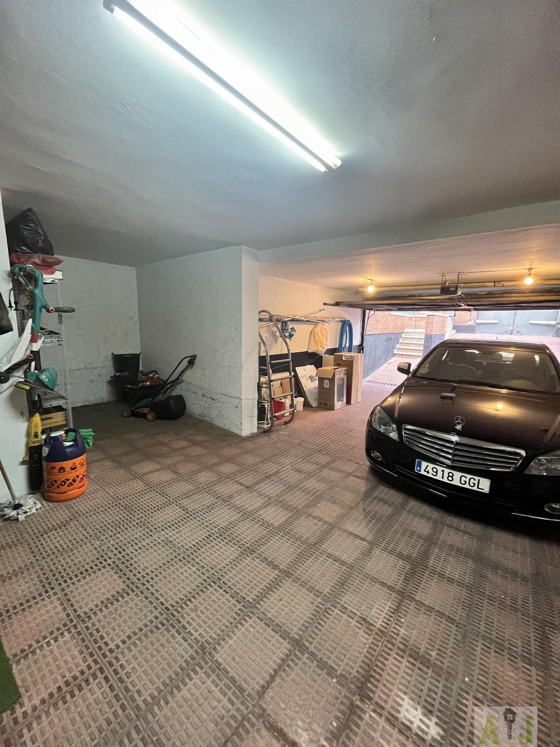 For sale of chalet in Paracuellos de Jarama