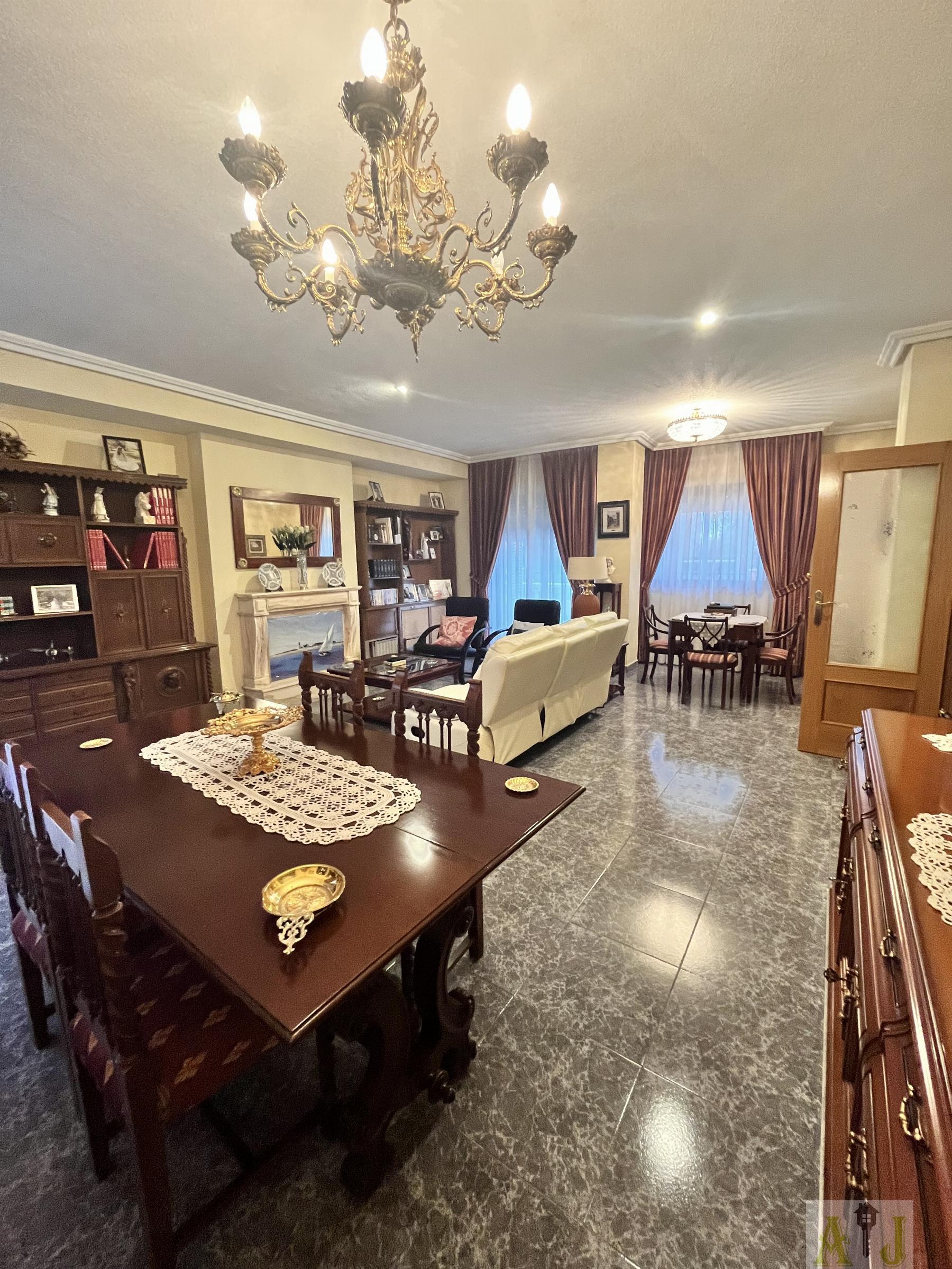For sale of chalet in Paracuellos de Jarama